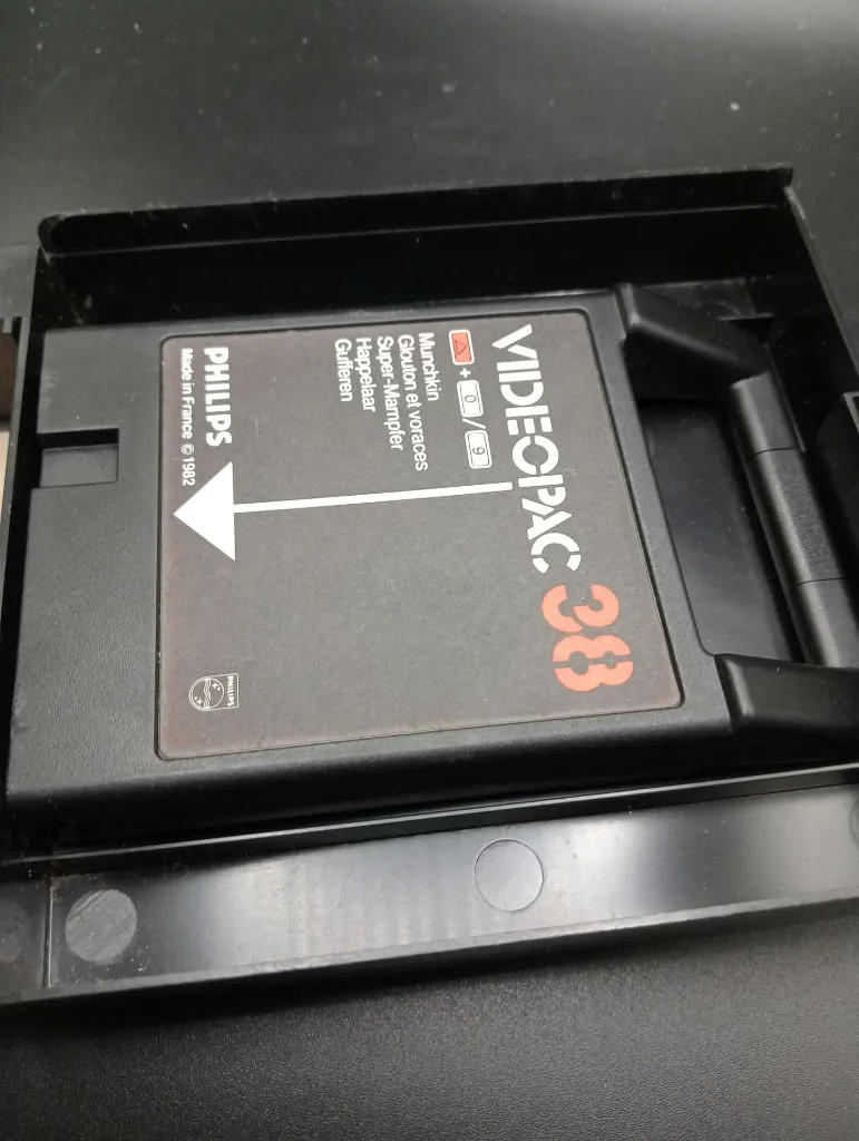 Philips Videopac 38 Munchkin retro game from 1982 with black cartridge, illustrated hard case and original manual for G7000 and G7400