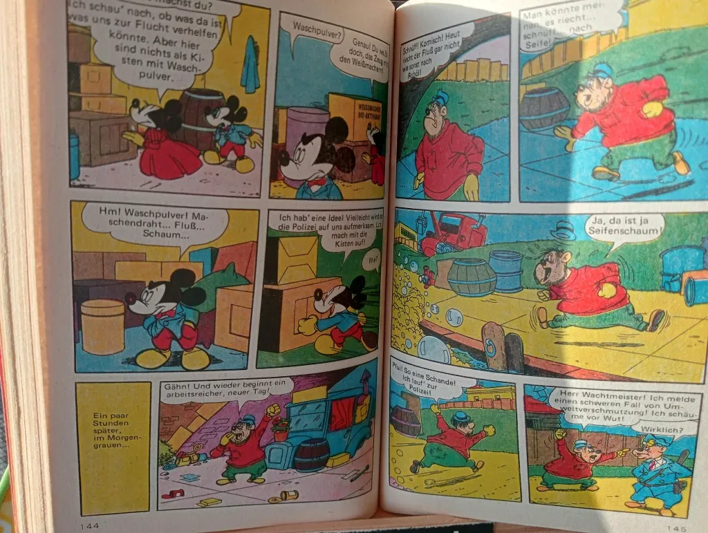 Deutsches Walt Disney Lustiges Taschenbuch Nummer 17 Micky und Minni mit grünem Umschlag, Micky und Minni, Preisaufdruck 6,50 DM und Gebrauchsspuren