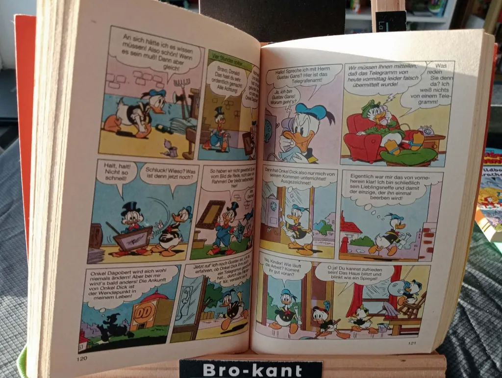 Deutsches Walt Disney Lustiges Taschenbuch Nummer 25 Tick Trick und Track räumen auf mit rosa Umschlag und den drei Neffen von Donald mit Reinigungsgeräten