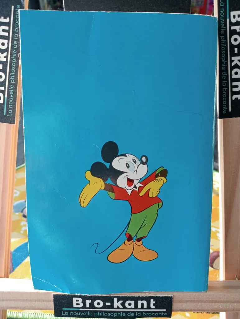 Fumetto tedesco Walt Disney Lustiges Taschenbuch numero 13 Micky in Gefahr con copertina blu raffigurante Topolino in abiti rossi davanti a una tigre gialla