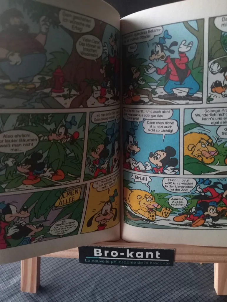 BD allemande Walt Disney Lustiges Taschenbuch numéro 187 Der Held der Pharaonen de 1993 avec Donald Duck habillé en pharaon devant des pyramides et une couverture bleue usée