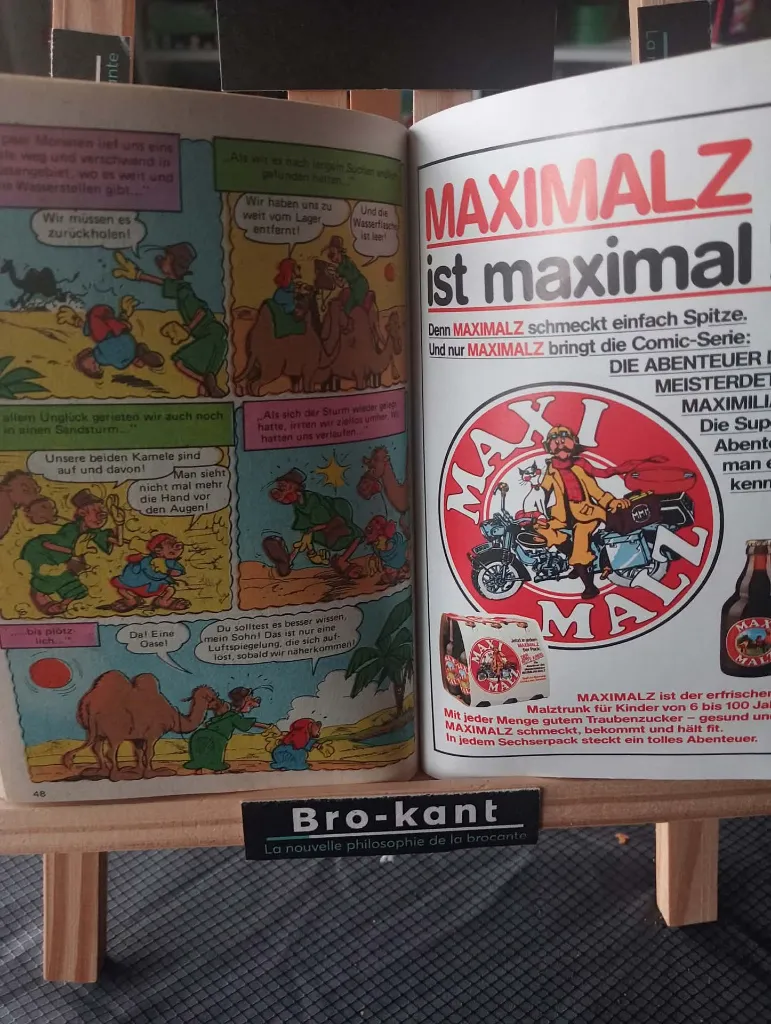 Recueil allemand Donald Duck Jumbo-Comics Band 49 publié par Ehapa avec couverture jaune, grand portrait de Donald Duck et mention Sammelband aus 4 Donald Duck-Ausgaben