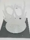 Deux signes en verre mat sur miroir