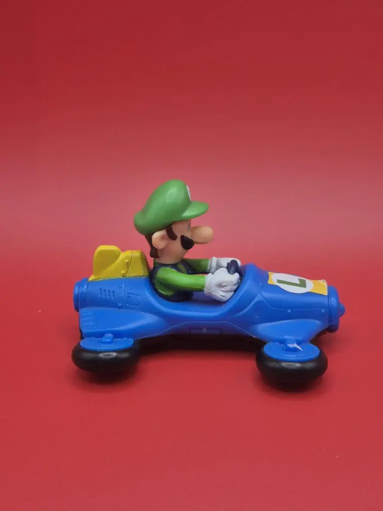 Figurine Luigi en kart bro-kant.com