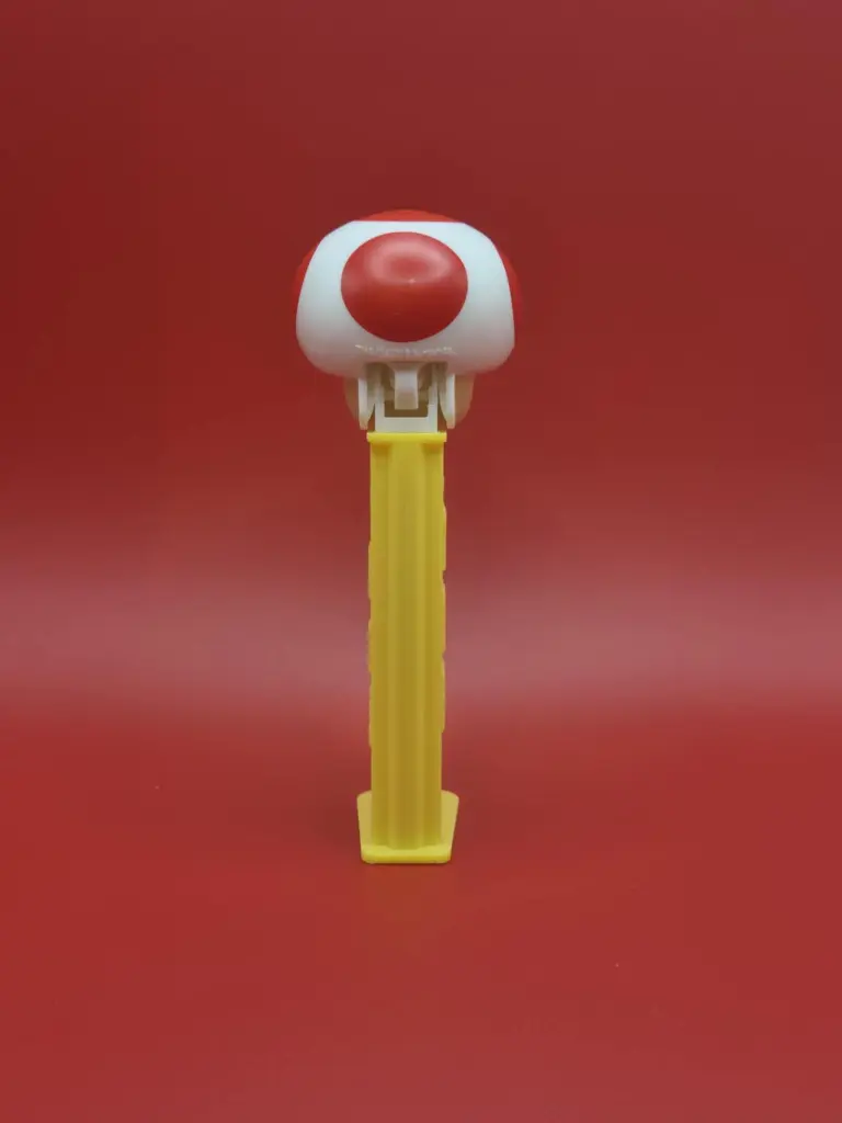 Le PEZ Toad distributeur de bonbons PEZ