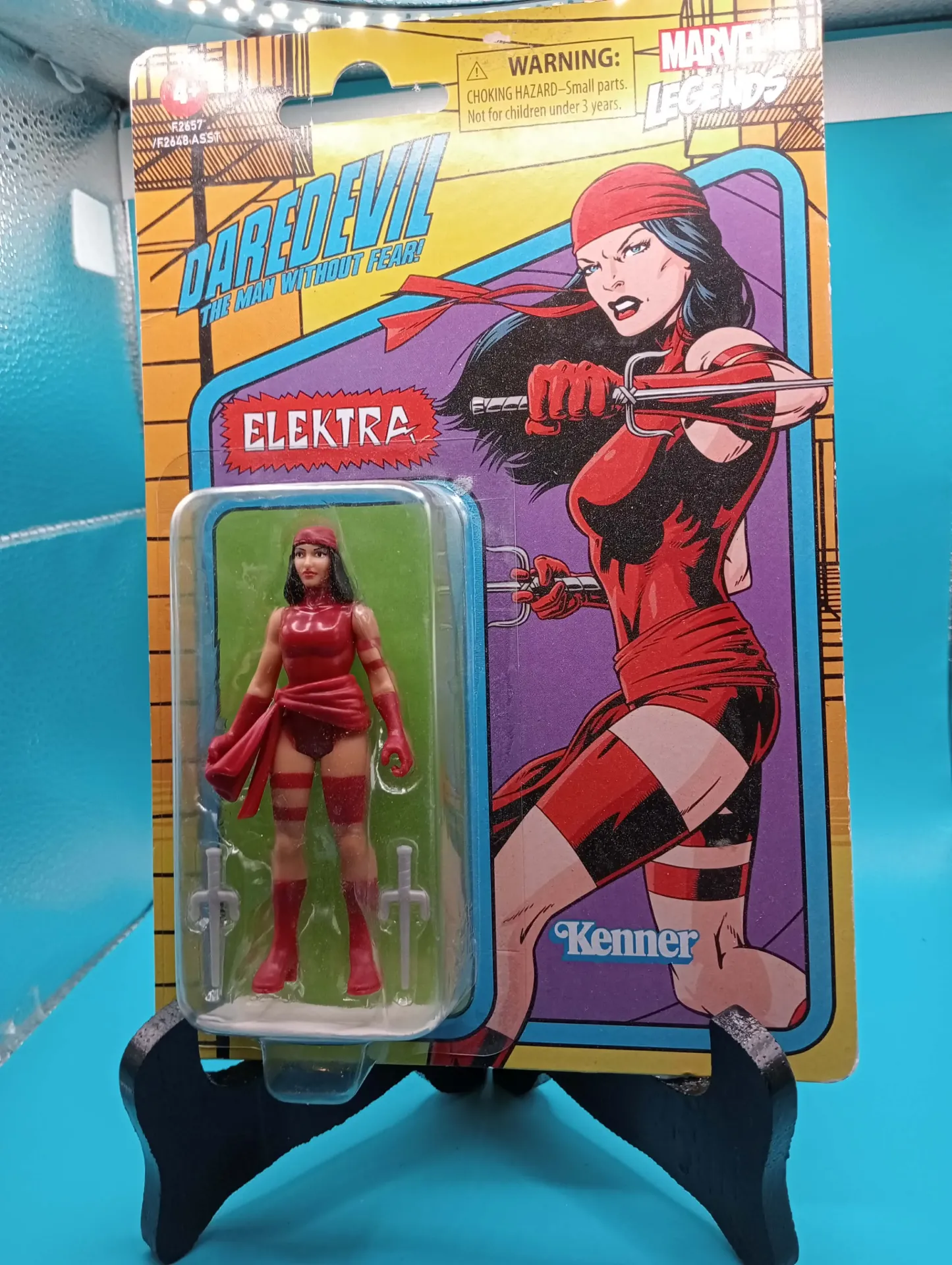 Elektra Marvel Legends Kenner – Figura de ação retrô 3.75" selada – Hasbro 2021