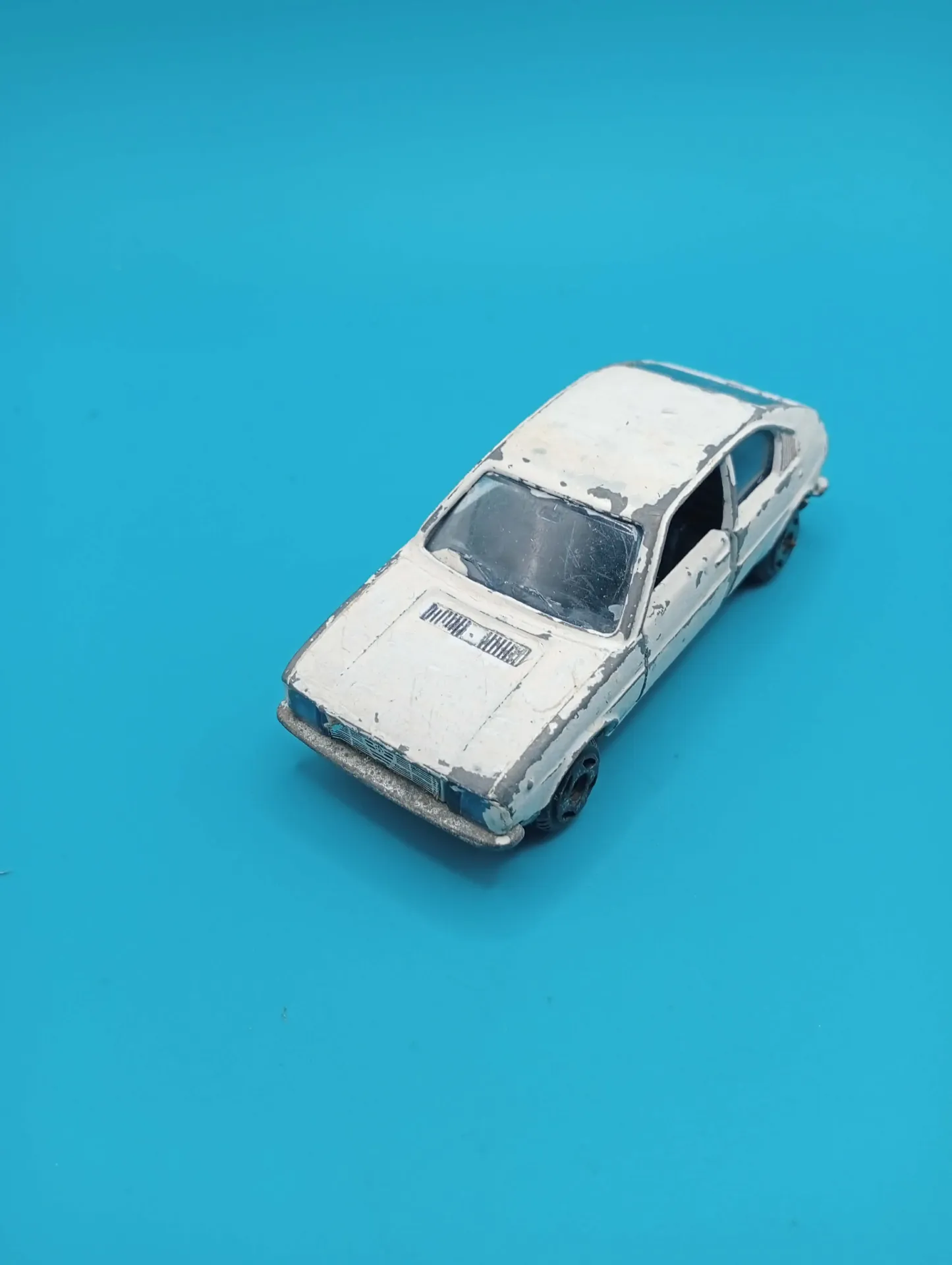 Polistil E36 Alfasud 1/43 – miniatura vintage em metal, estado usado
