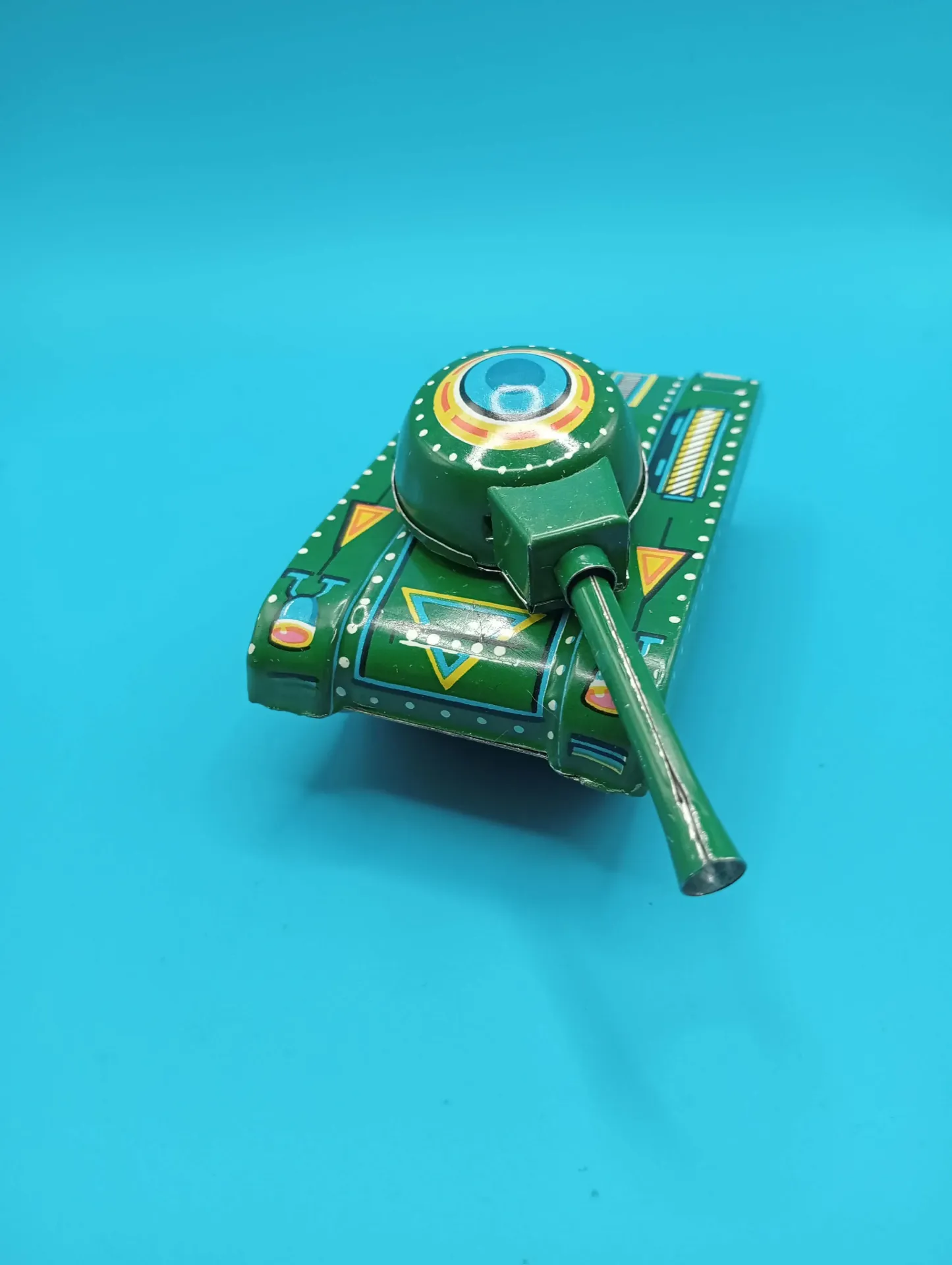 Tank MF 074 – vintage friction toy "惯性坦克" from China, original box