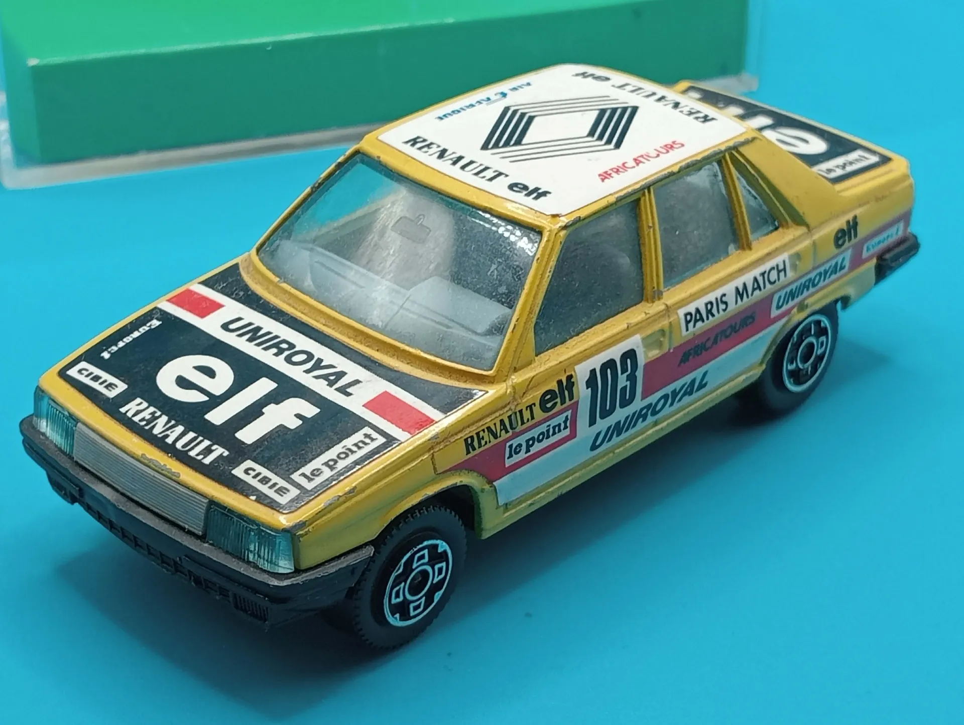 Renault 9 Rally Bburago 1:43 – Miniatura amarela patrocinada, made in Italy
