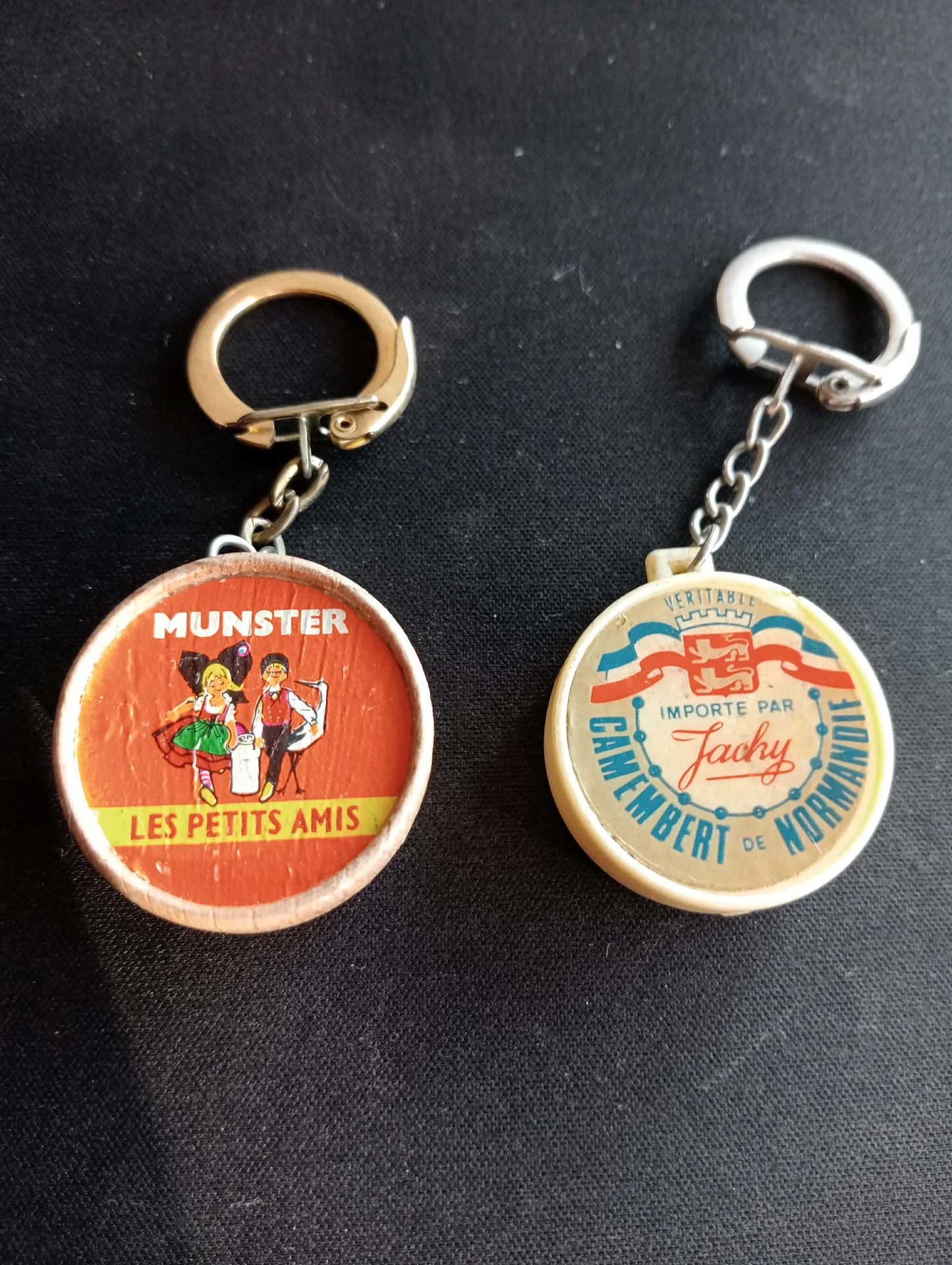 Vintage sleutelhangers Munster & Camembert – Franse kaasreclame
