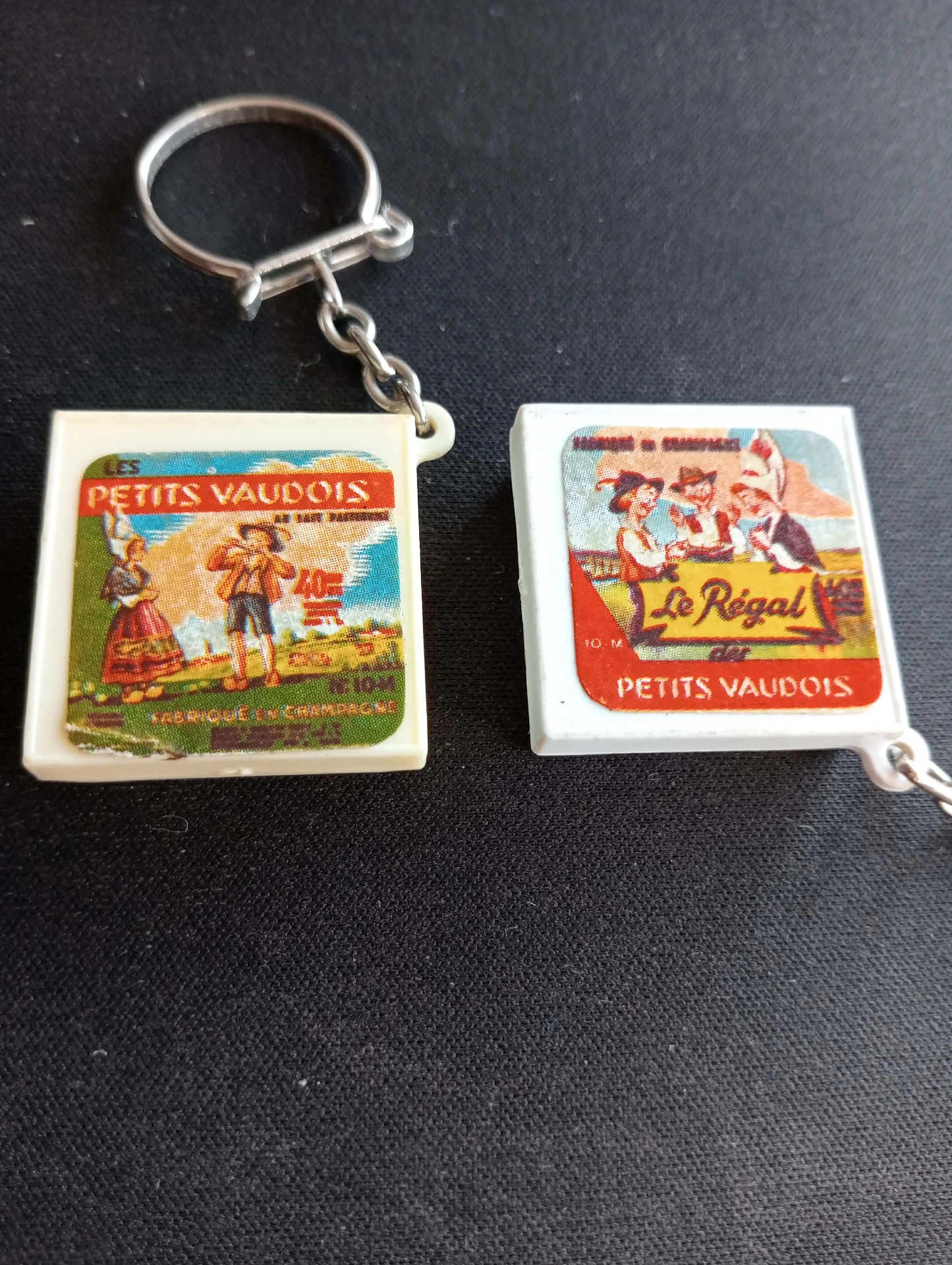 Porte-clés vintage "Les Petits Vaudois" & "Le Régal" – Fabriqué en Champagne
