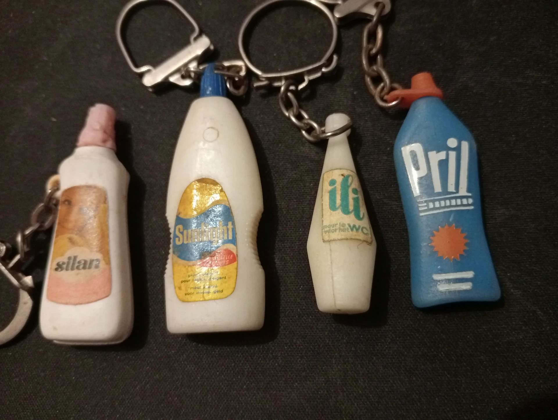 Set of 4 vintage advertising keychains – Sunlight Silan Pril Ili WC