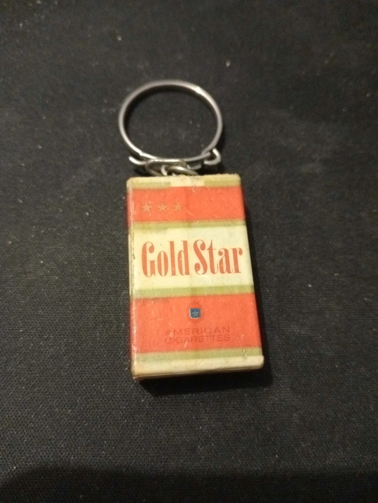 Portachiavi vintage Gold Star – Pacchetto sigarette americano retrò