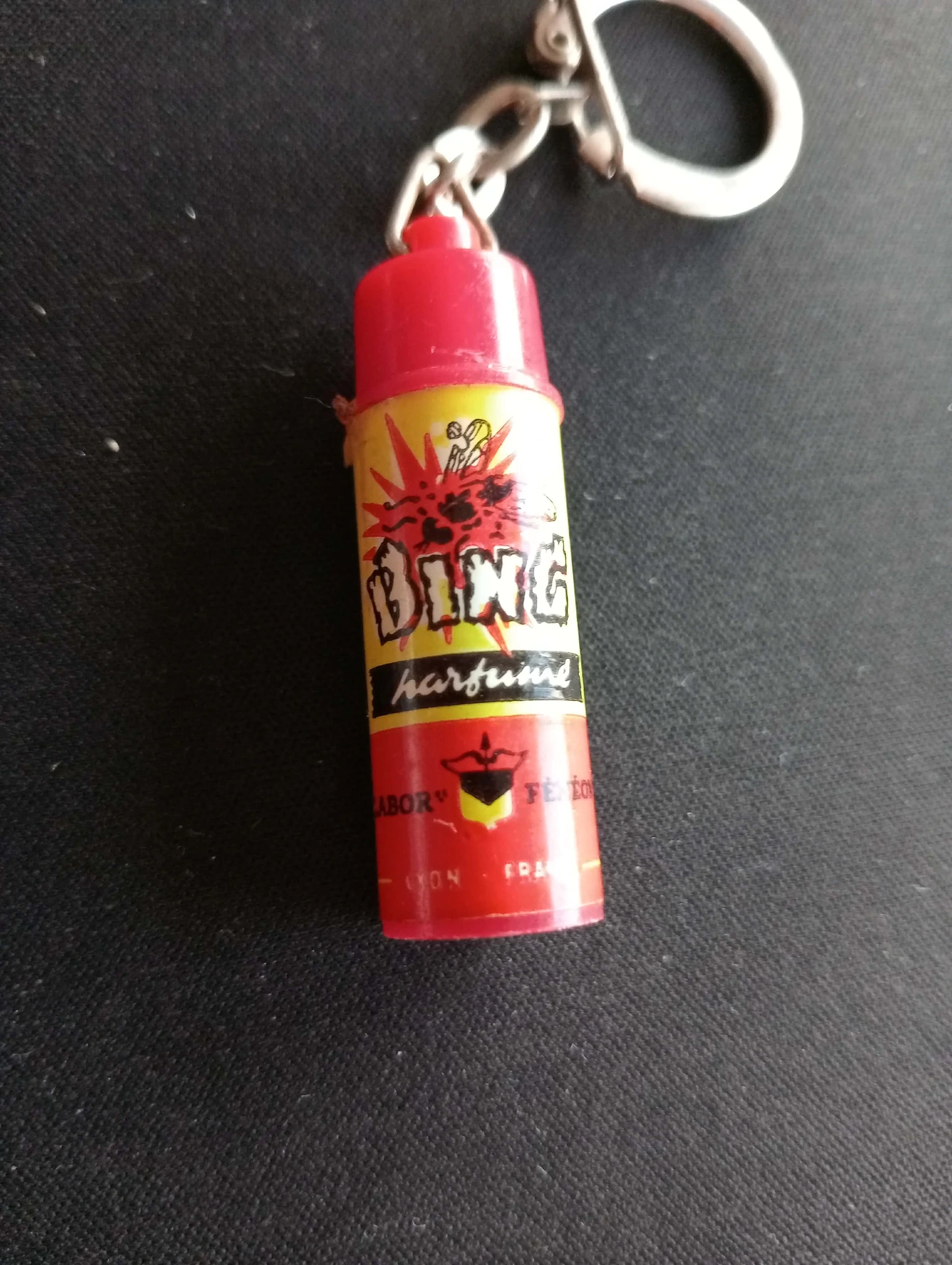 Vintage BING keychain – Scented insecticide bomb (1960s advertising)