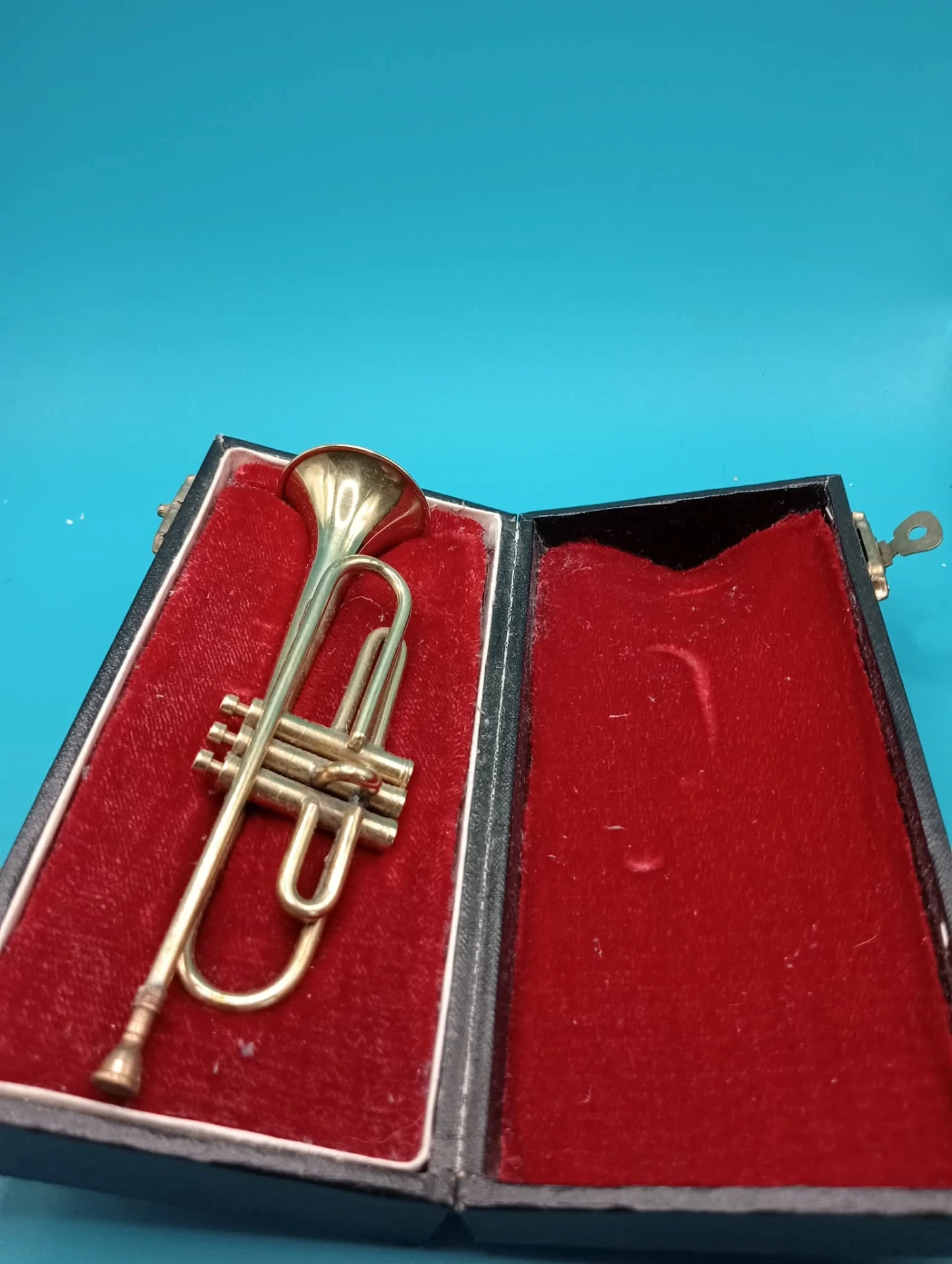 Trompette miniature en laiton (Authentic Models)