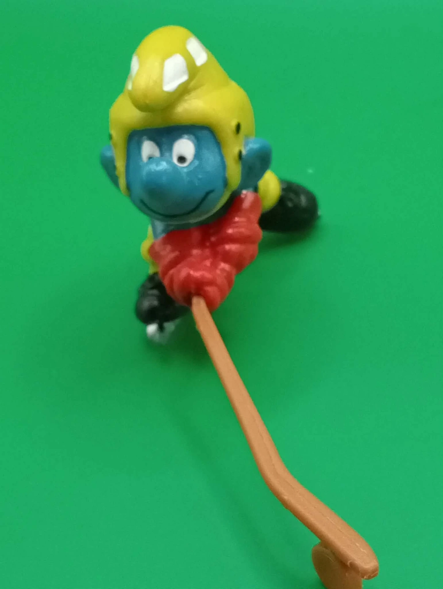Unmarked Hockey Smurf Figurine