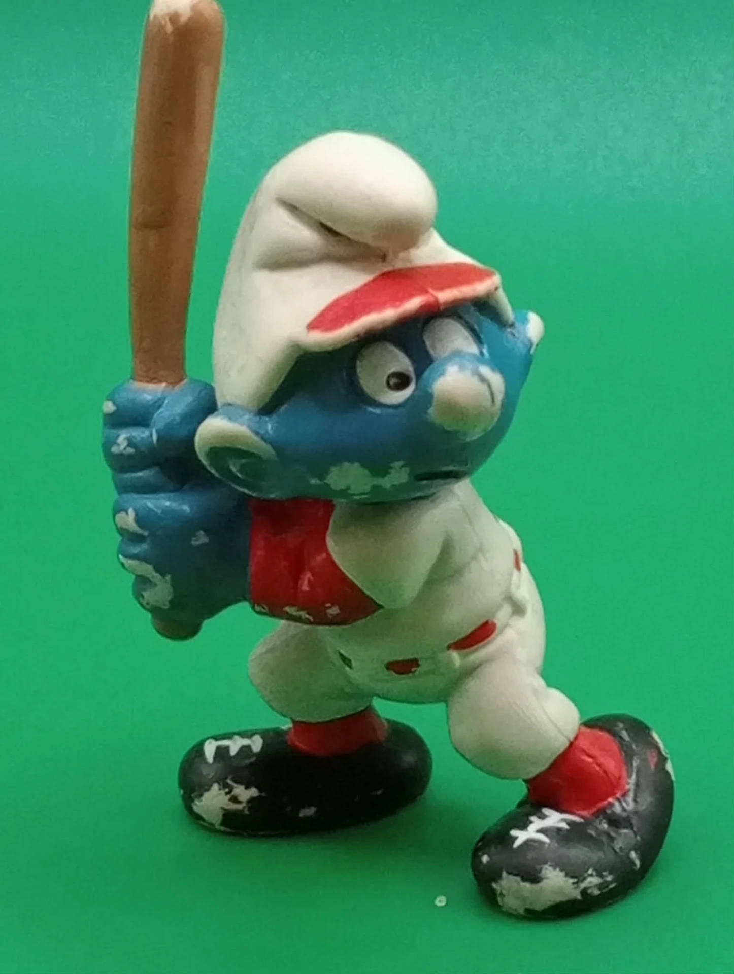 Pitufo beisbolista “Schleich Peyo 1981 Portugal”: El número 3 del color perdido