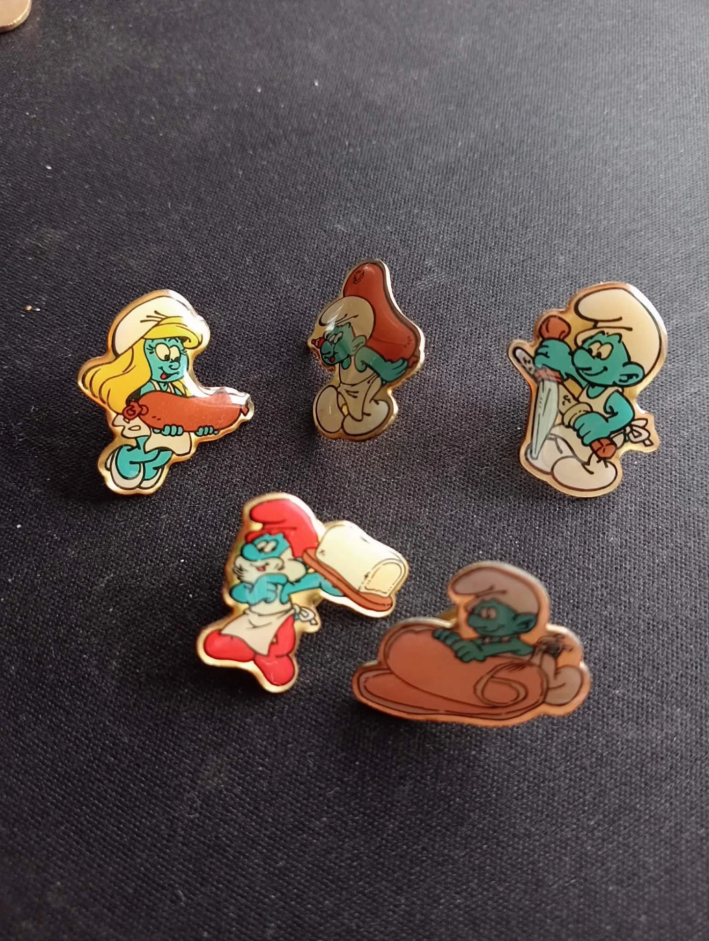 5er-Set Ter Beke Schlumpf-Pins – I.M.P.S. Brüssel vintage