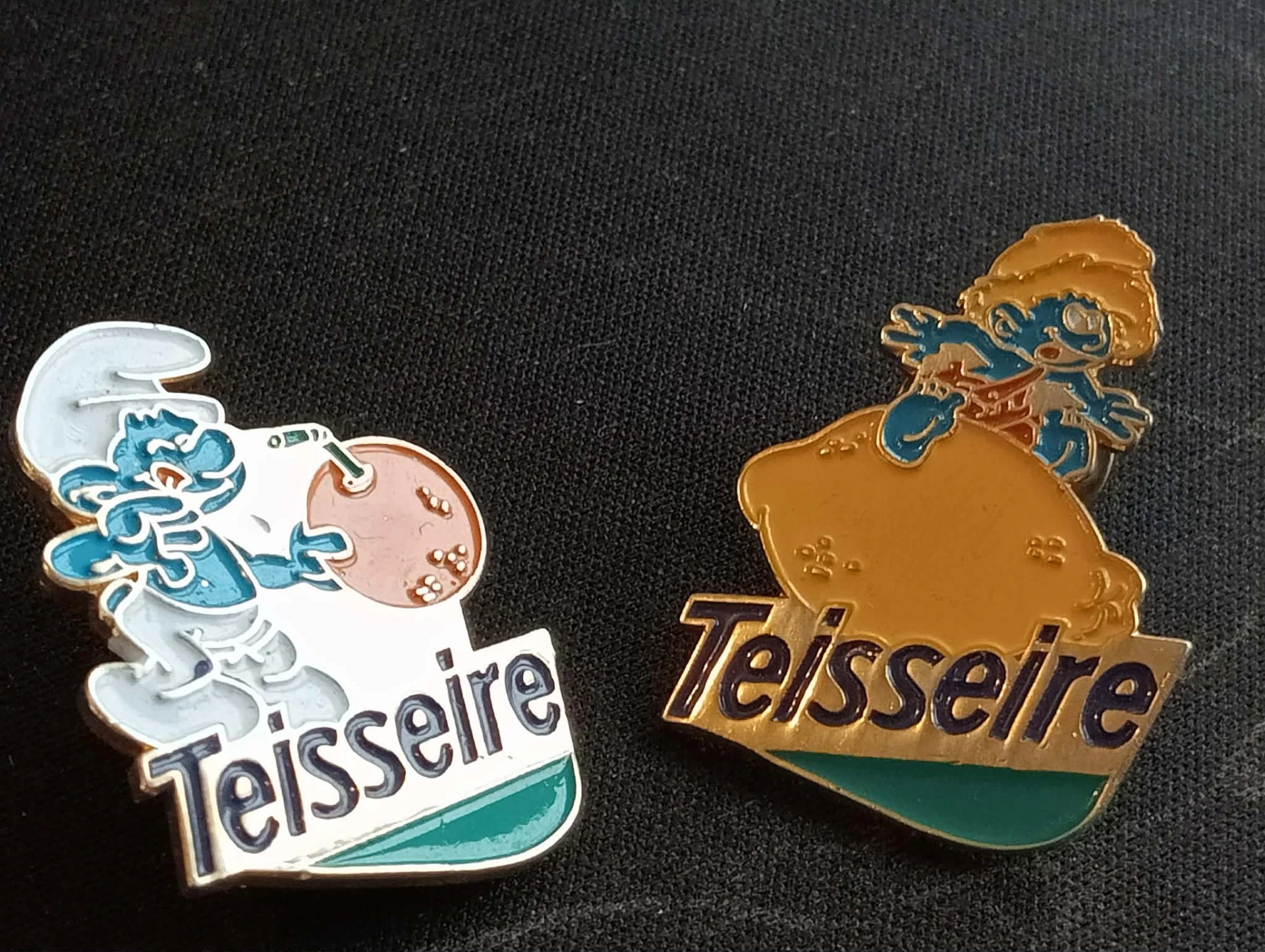 2er-Set Teisseire Schlumpf-Pins – Vintage Werbung