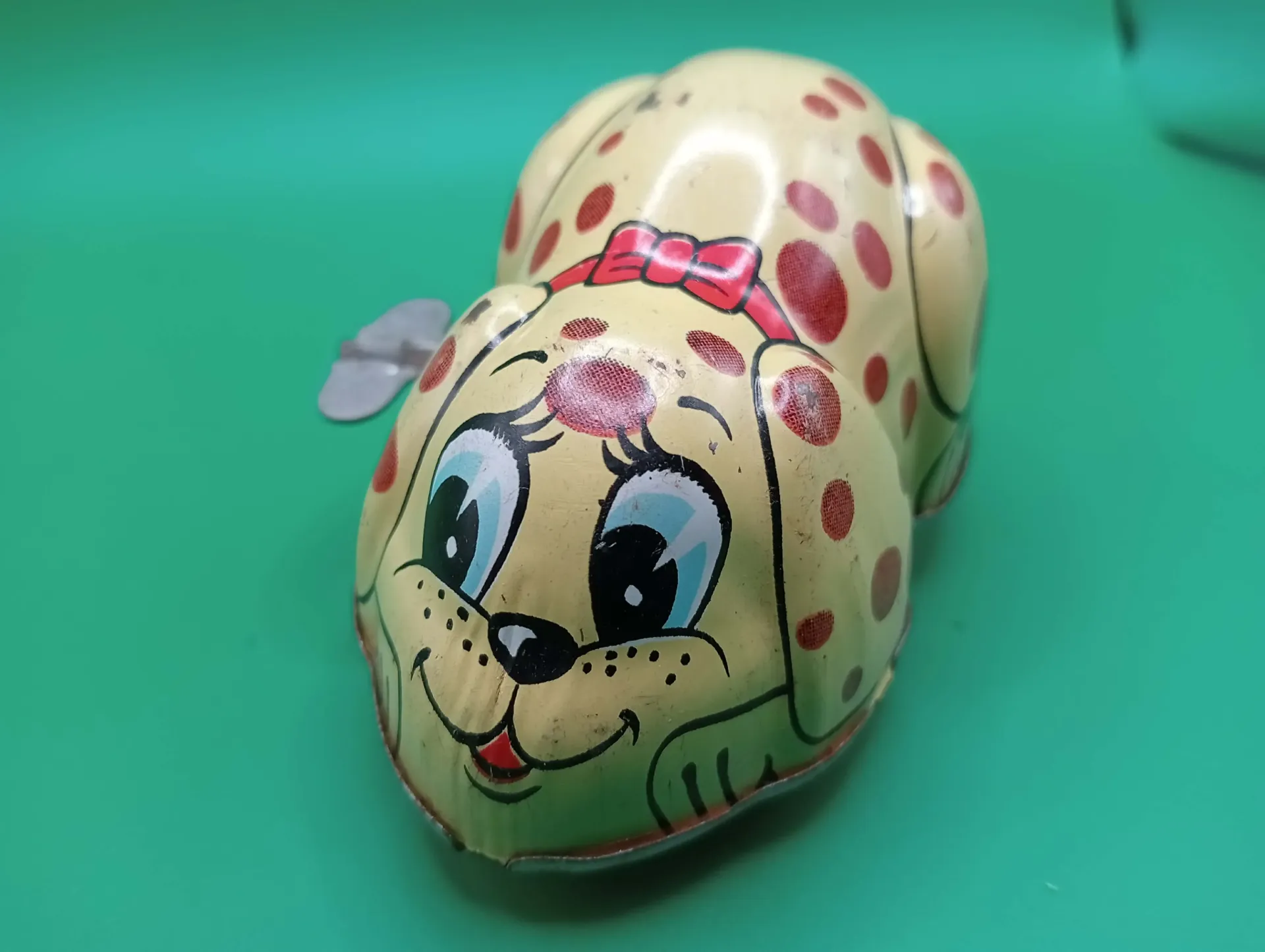 YONE Japanese Tin Wind-Up Dog 1960s – No. 2114