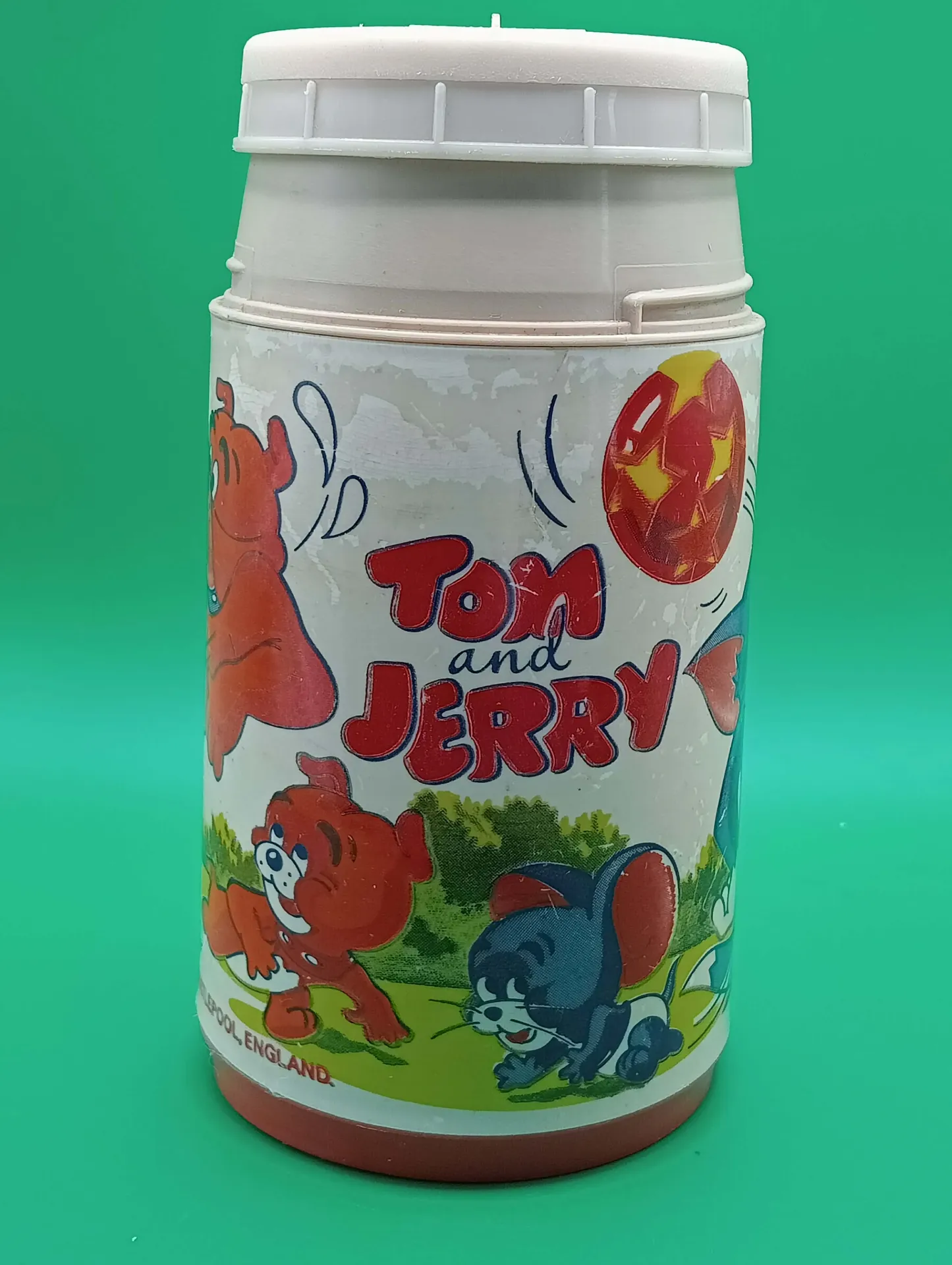 Garrafa Térmica Vintage Tom e Jerry – Sobrevivente do Apocalipse do Lanche