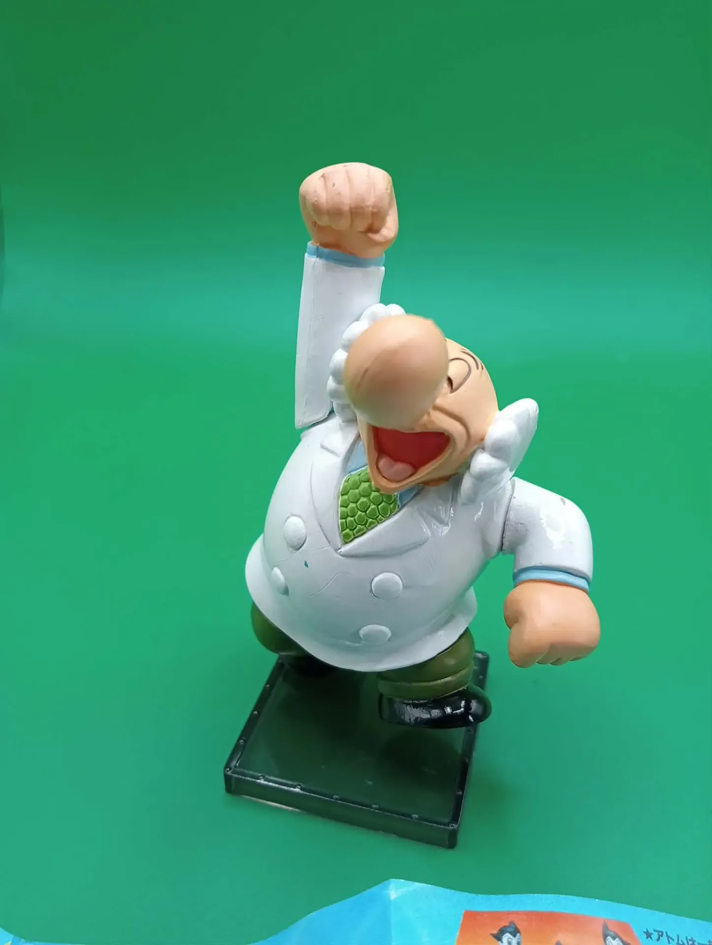 Professor Ochanomizu Figuur (Astro Boy) – De Wetenschapper met de Legendarische Baard