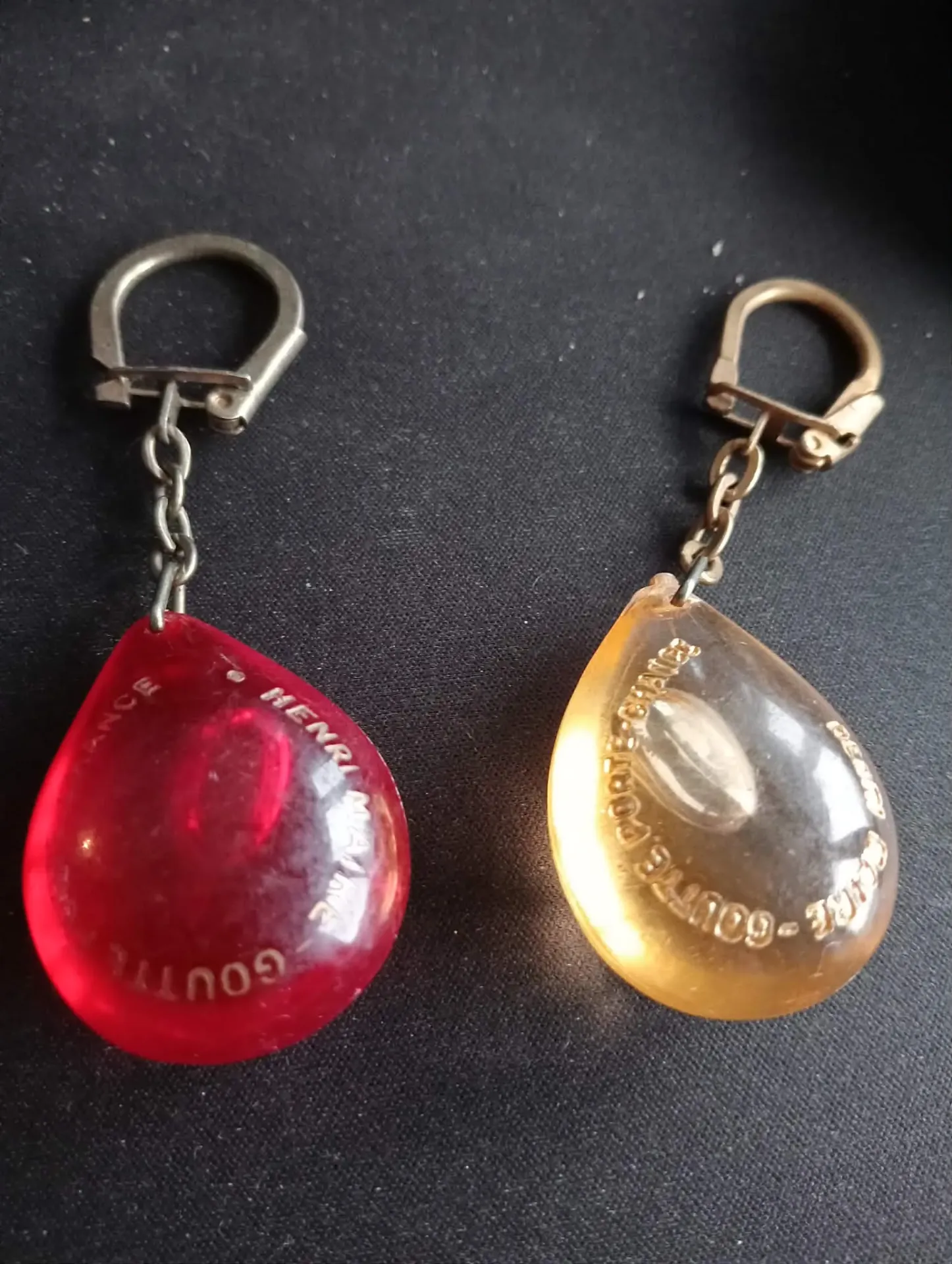 Porte‑clés Goutte vintage – Résine France
