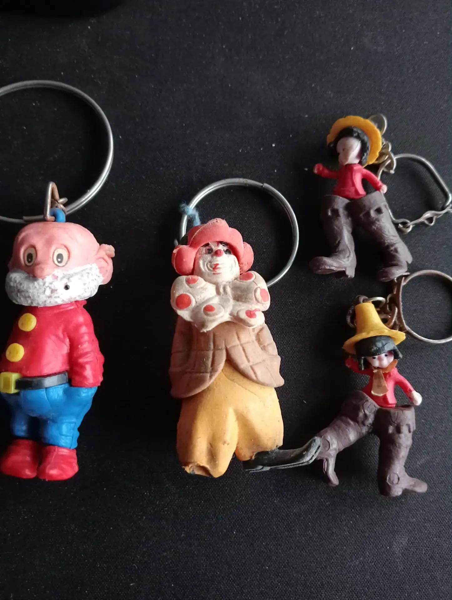 Porta‑chaves Calvé vintage – Palhaço, Gnomo & Tom Polegar