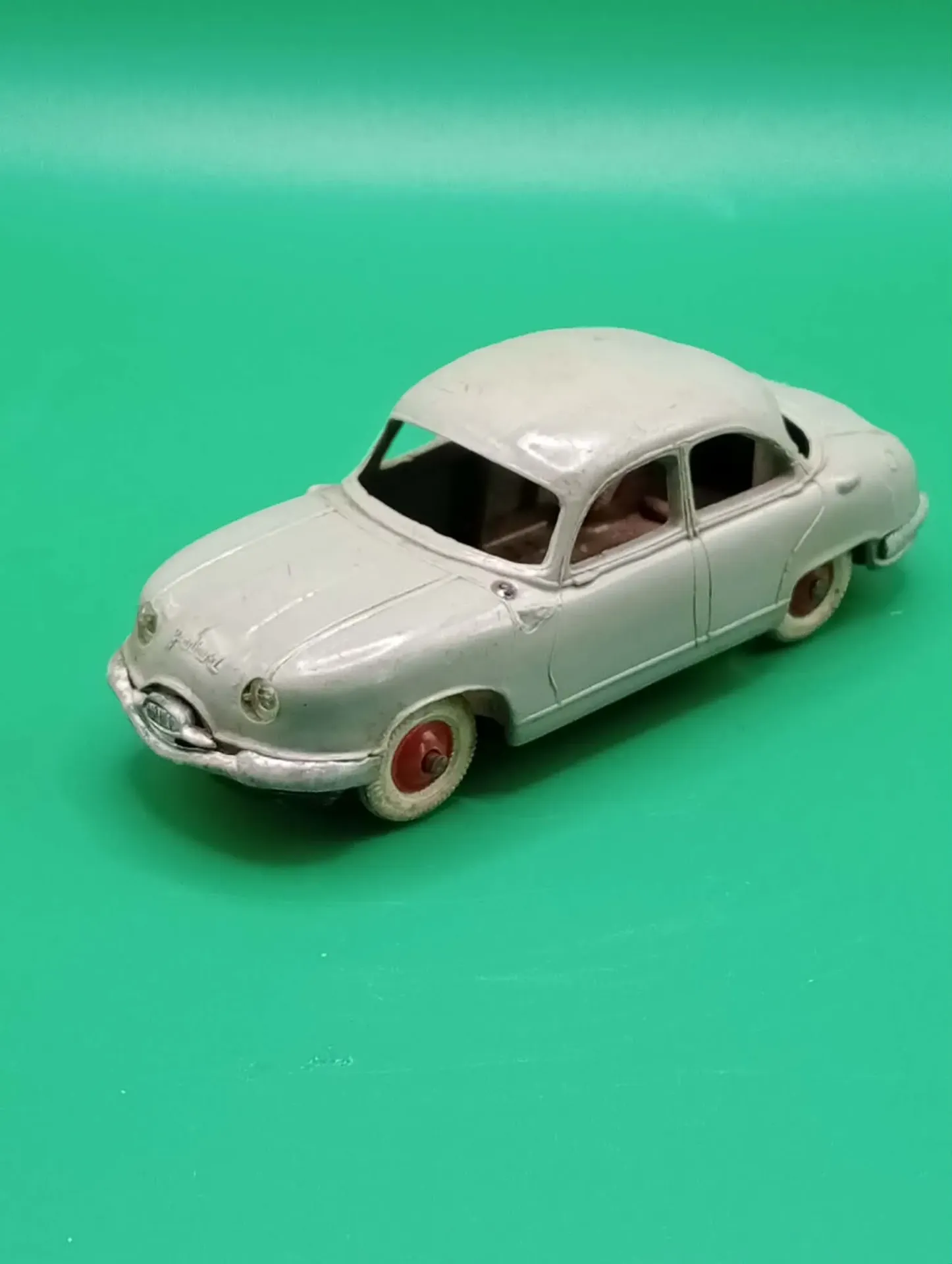 Panhard Dyna Norev – Miniatura Vintage Anos 1950