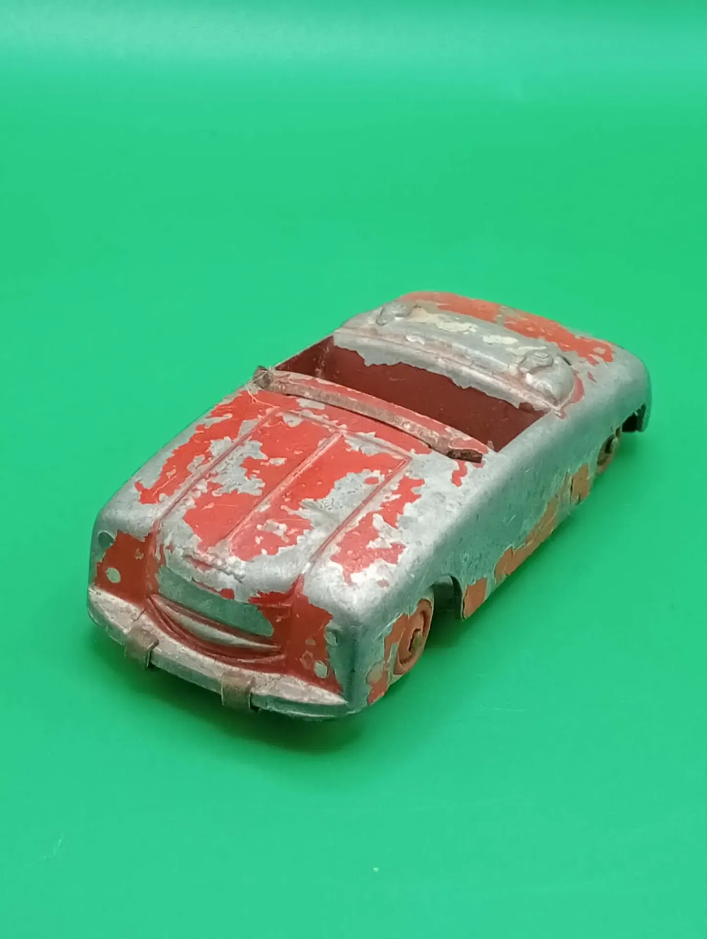 Panhard Dyna Junior CIJ – Miniatura de Metal 1/43 Anos 1950