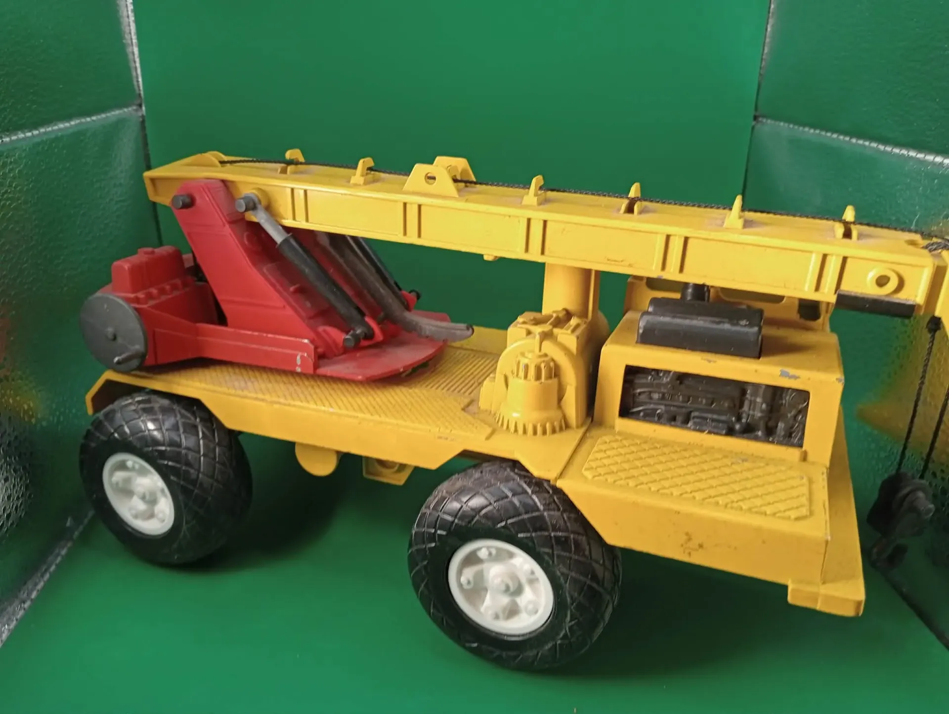 Camion gru BULL Faun – Germania Ovest – scatola danneggiata & parti mancanti