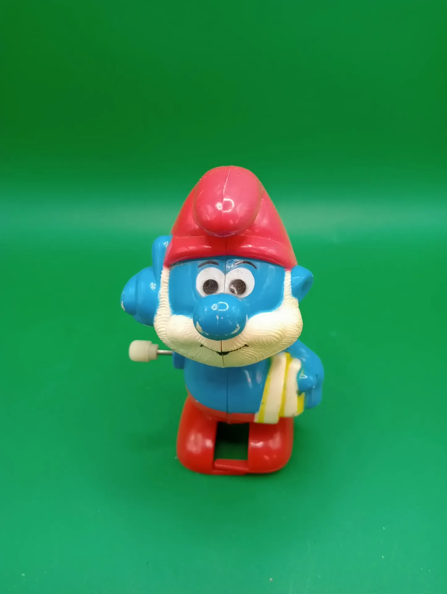 1982 Wind‑up Papa Smurf – Galoob Hong Kong – tired mechanism