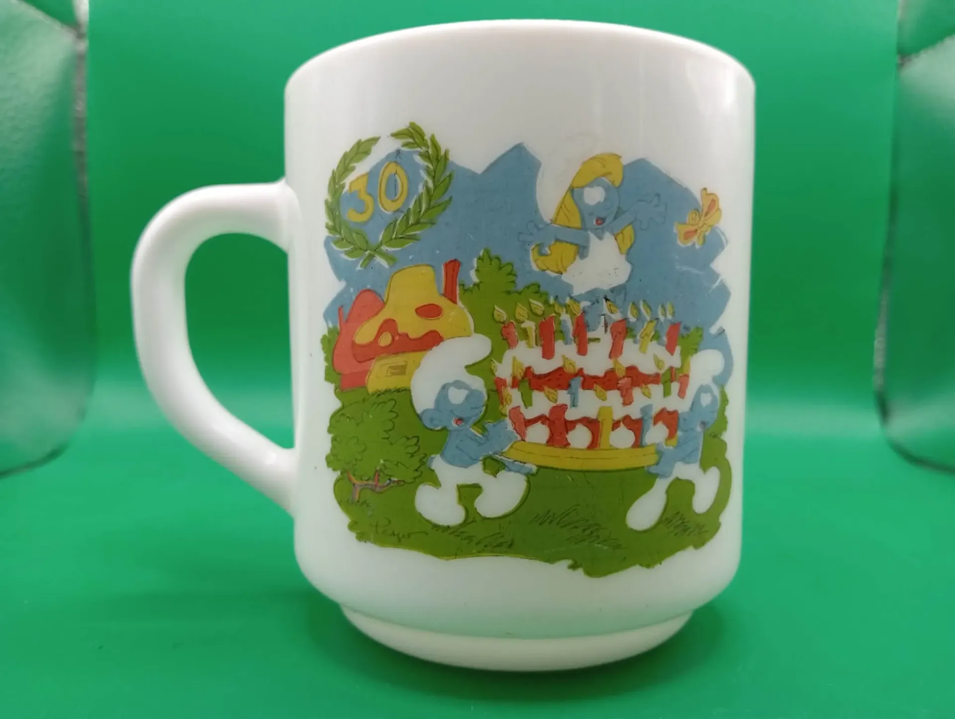Caneca Smurfs 30 anos – Bénédictin 1988 – Cores cansadas mas firmes