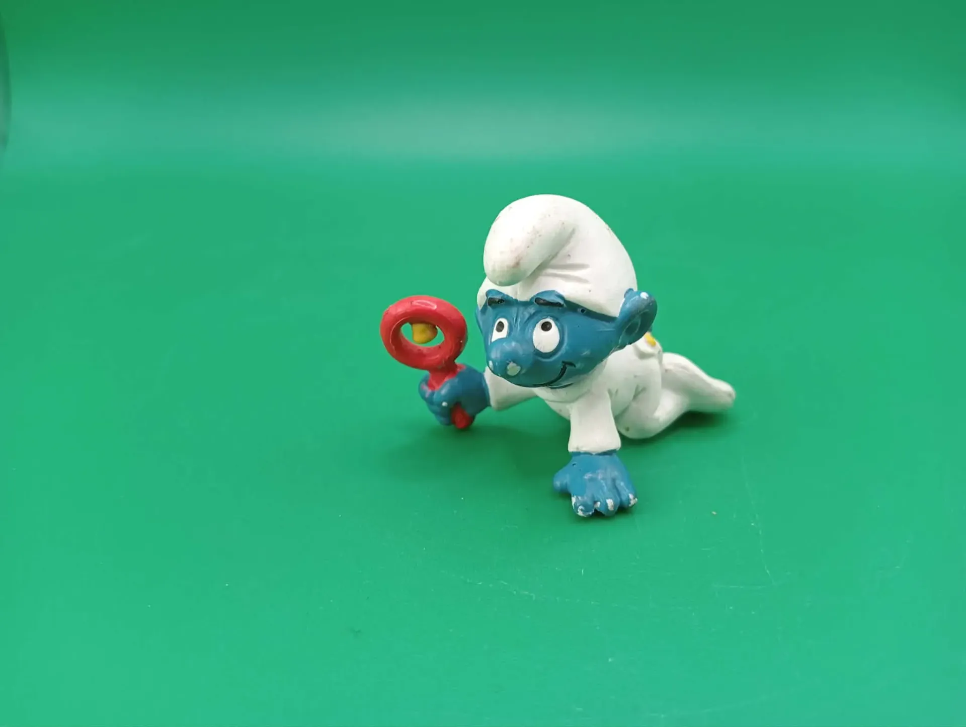 Smurf bebé com chocalho – Peyo Schleich – Figura vintage