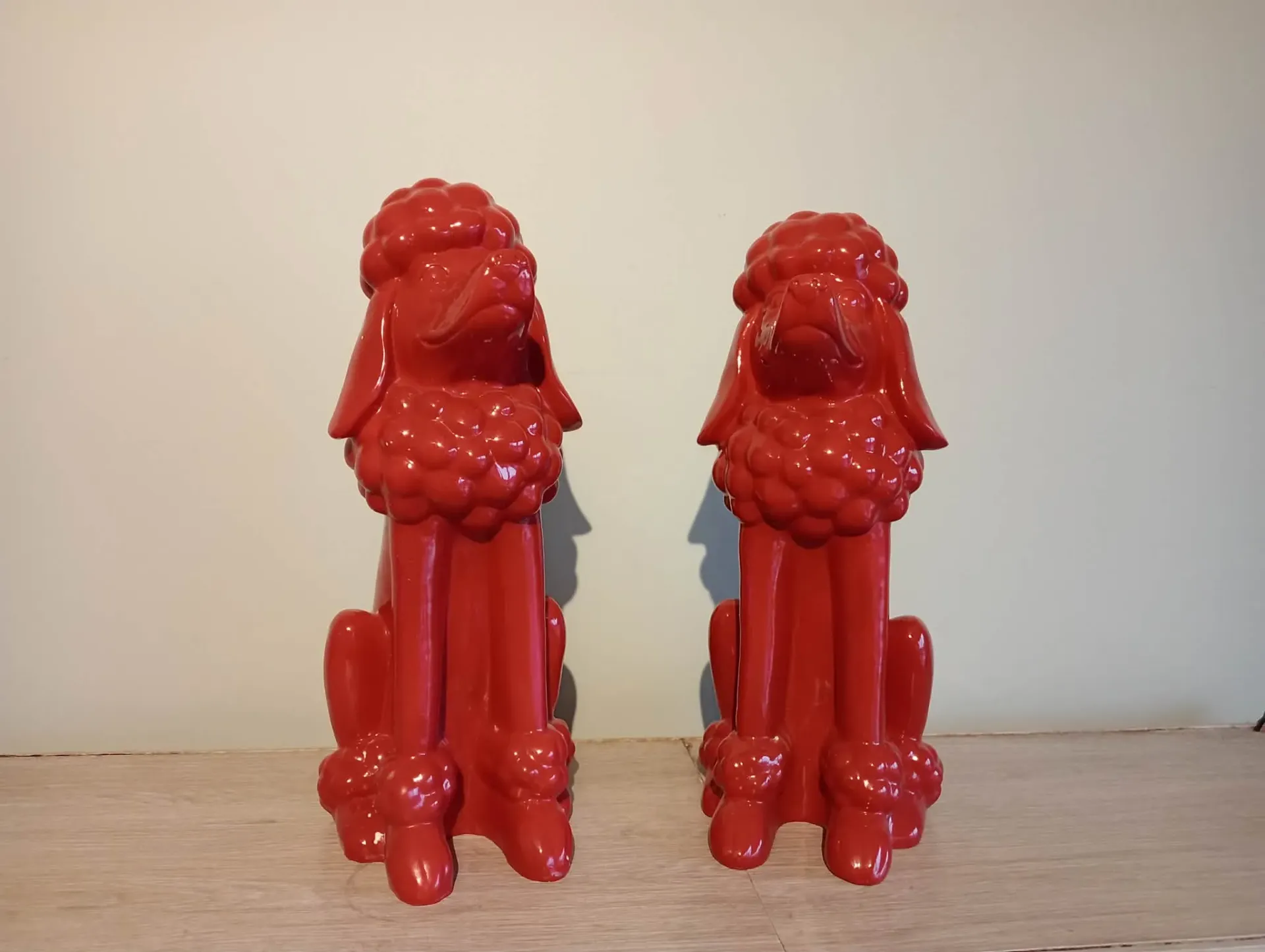 Dúo caniches rojos brillantes – House of Seasons – 38 cm