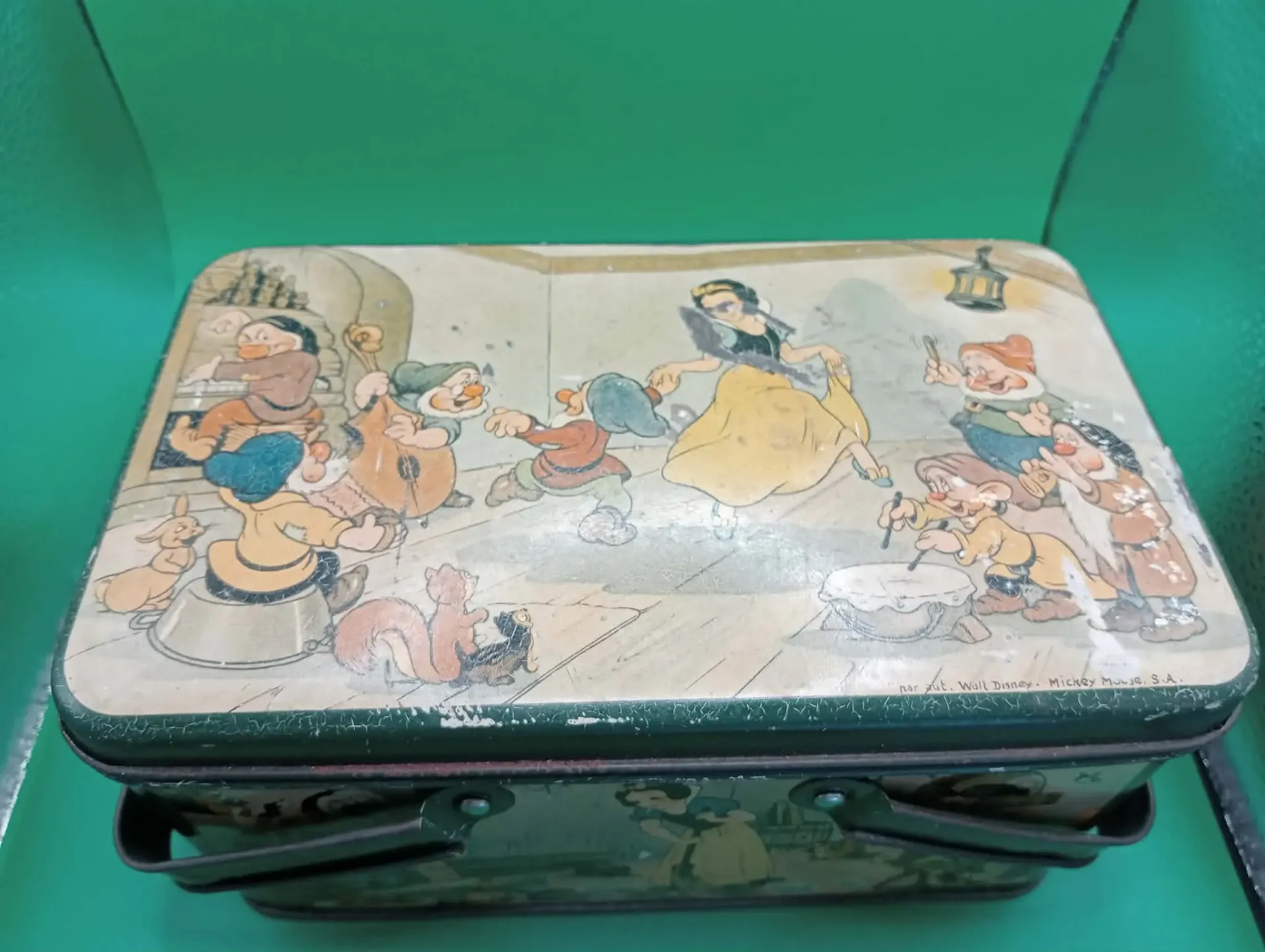 Caja metálica vintage Blancanieves – J. Schuybroek S.A. – Disney