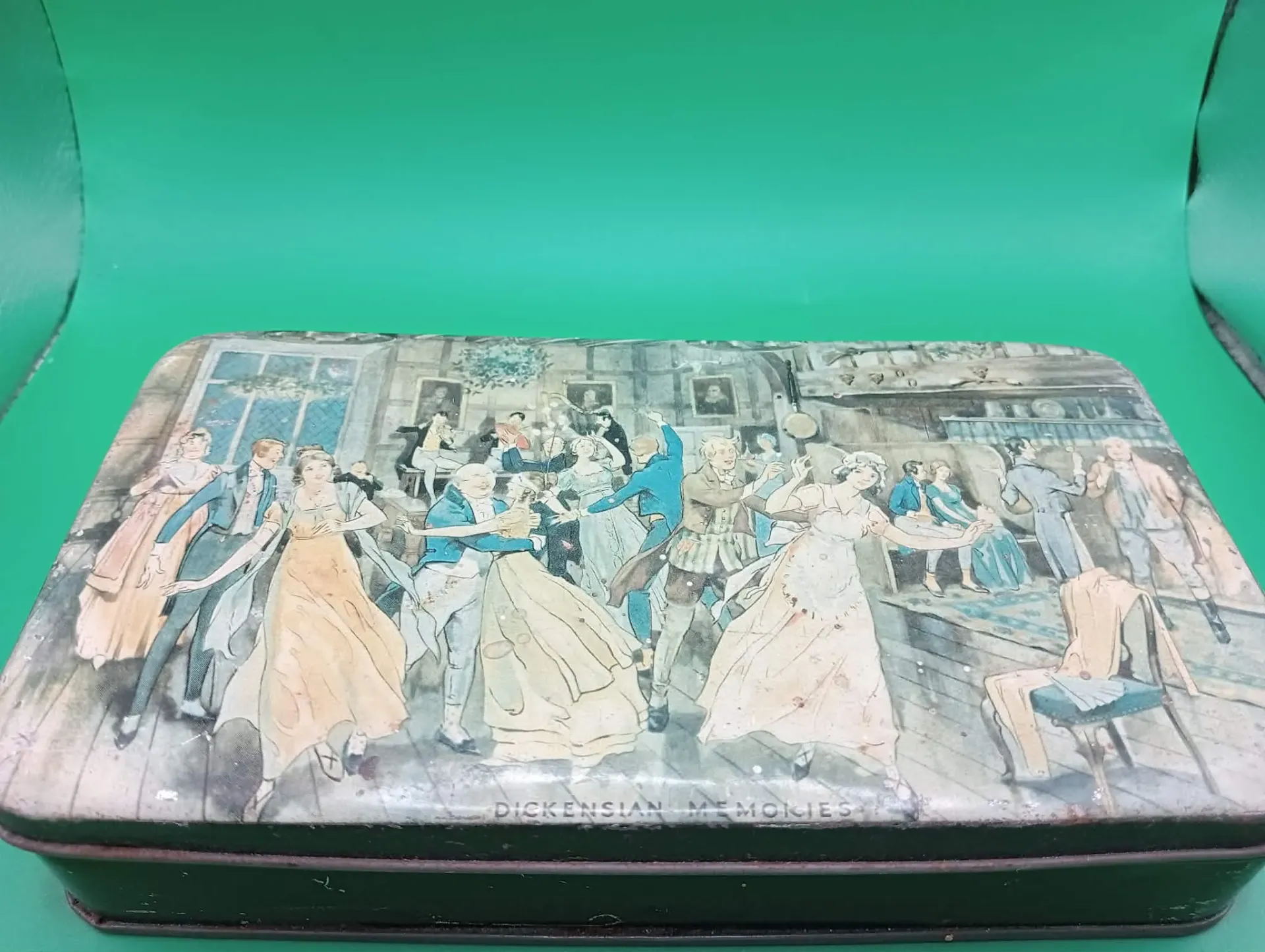 Boîte Thorntons “Dickensian Memories” – Toffee tin vintage – 19×11×4 cm