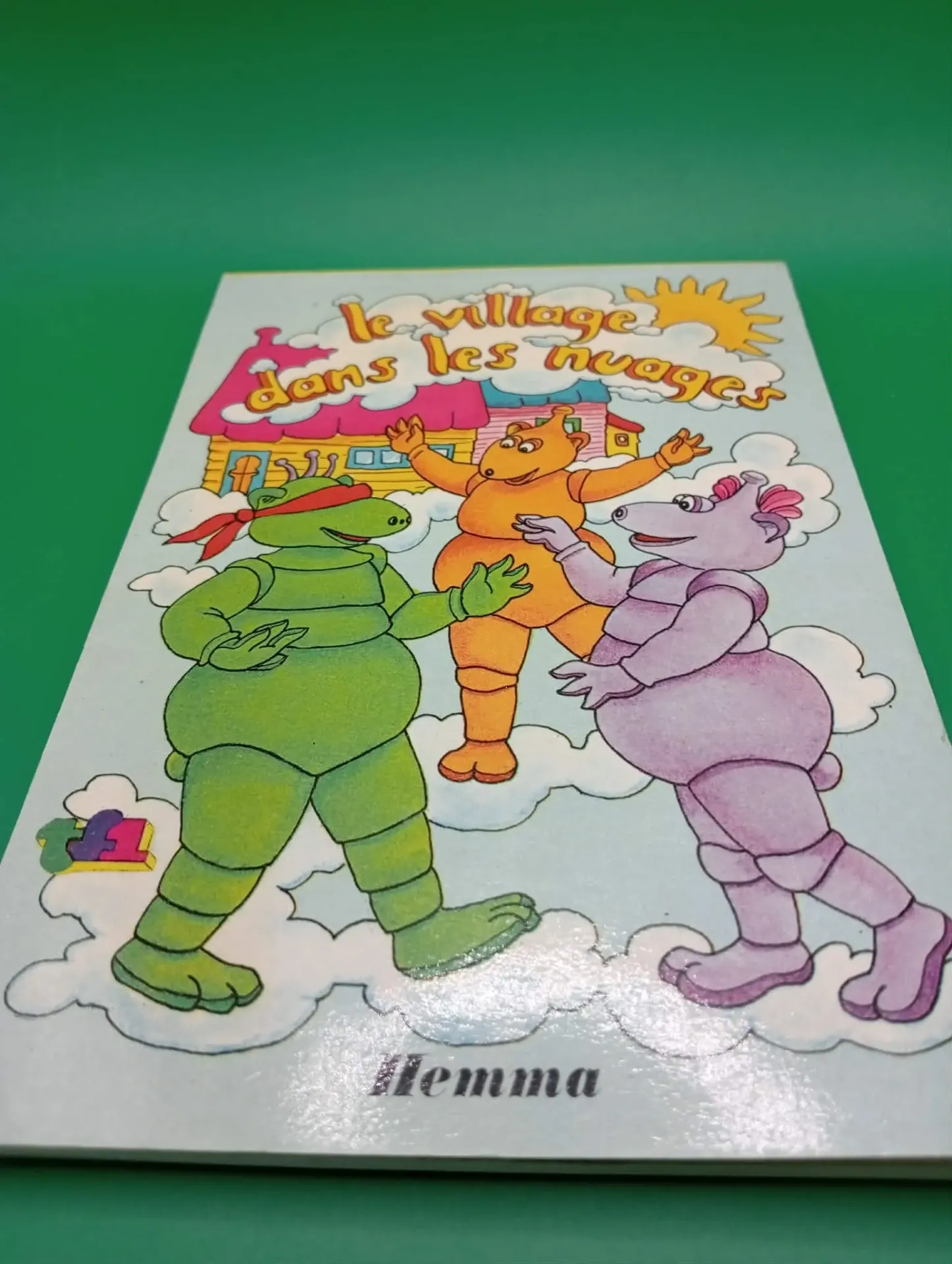 The Village in the Clouds – Vintage activity book – Hemma – 80s