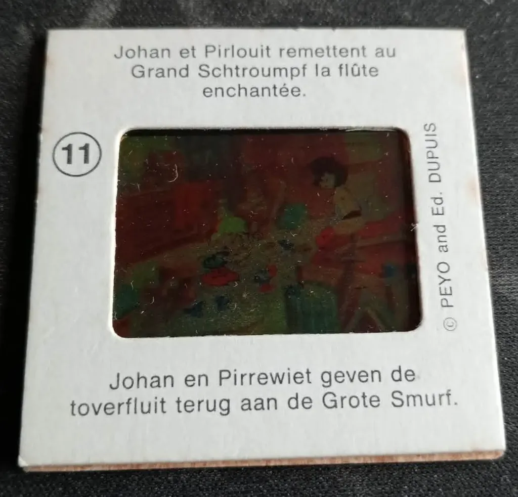 Diapositivo Kriffy n.º 11 – A Flauta dos Seis Smurfs – Publiart / Perfecta – Bélgica 1975