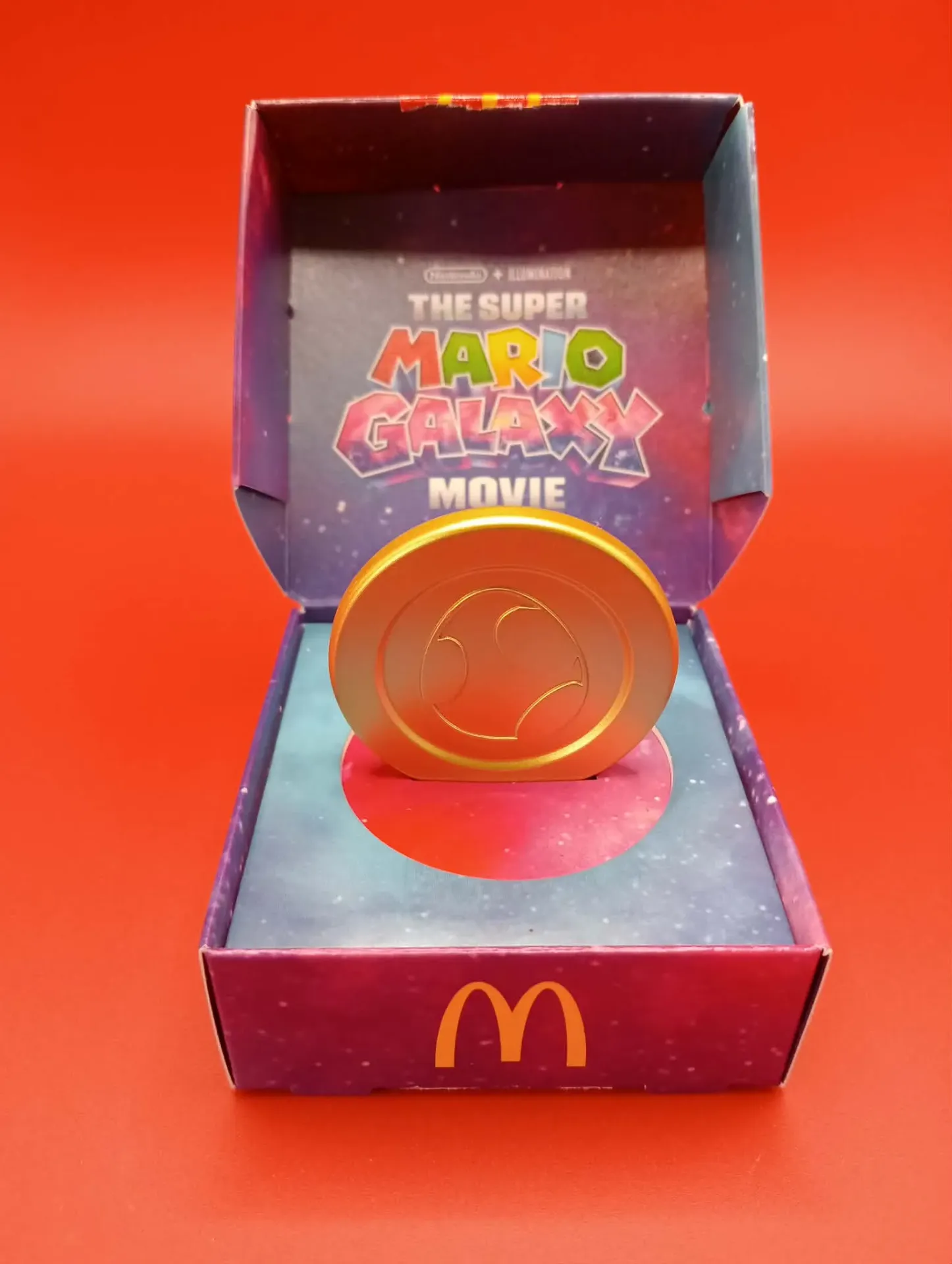 Pièce Collector McDonald's Super Mario Galaxy Le Film 2026 – Œuf de Yoshi Doré avec Boîte