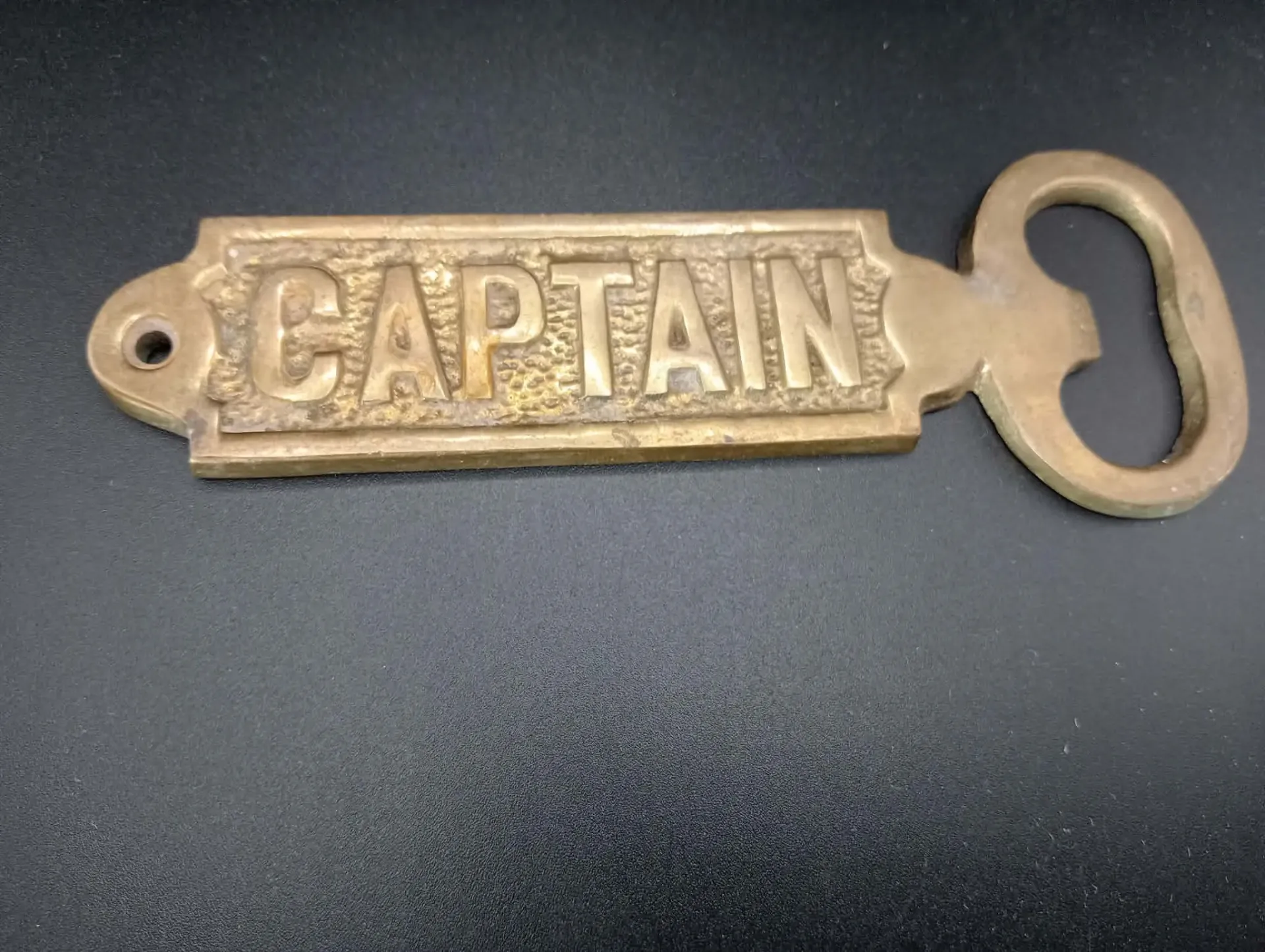 Décapsuleur Publicitaire Captain Vintage en Laiton