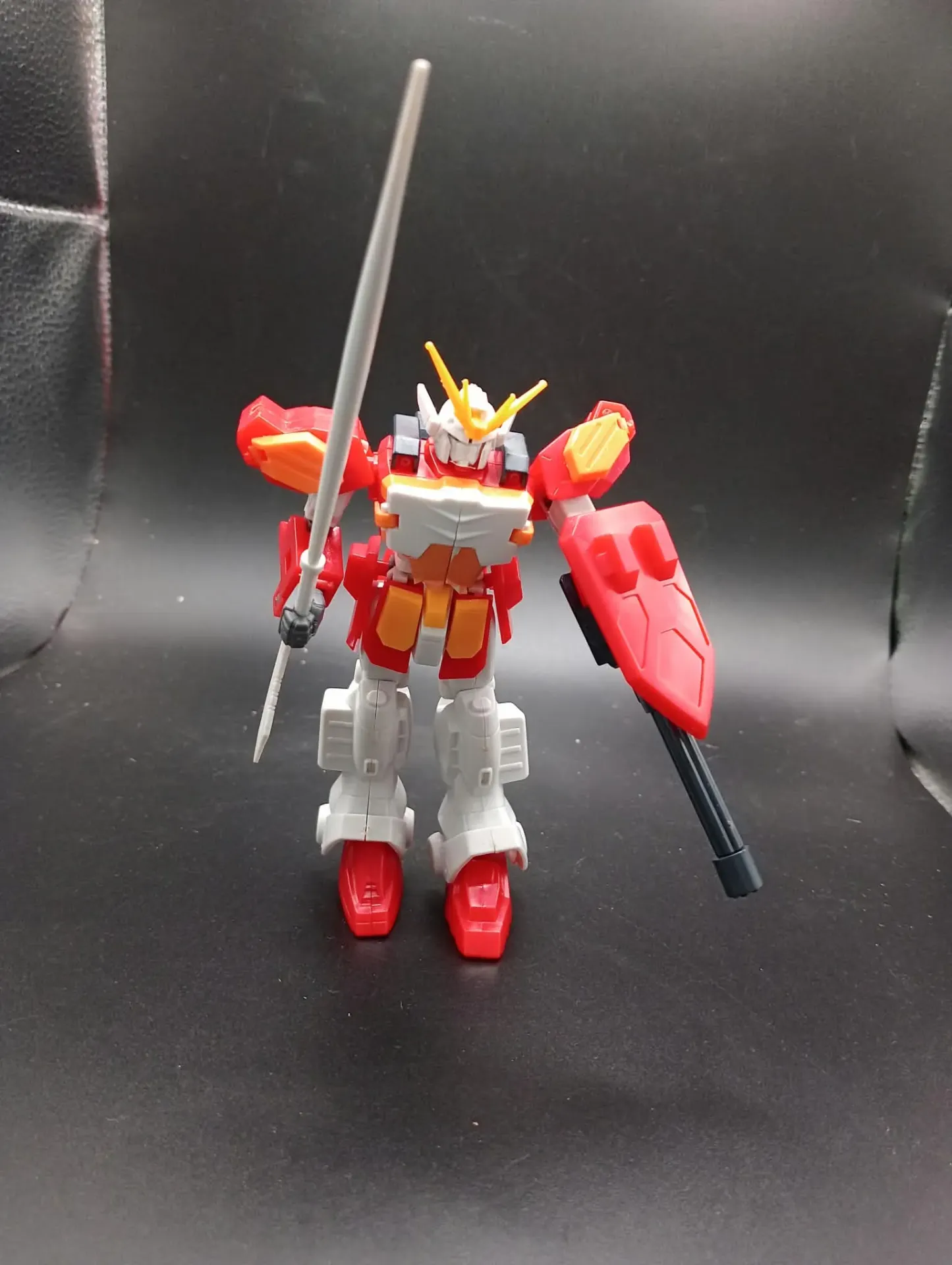 Gundam Heavyarms 1/144 Bandai 1995 Gebouwd met Gatling en Schild Zonder Doos