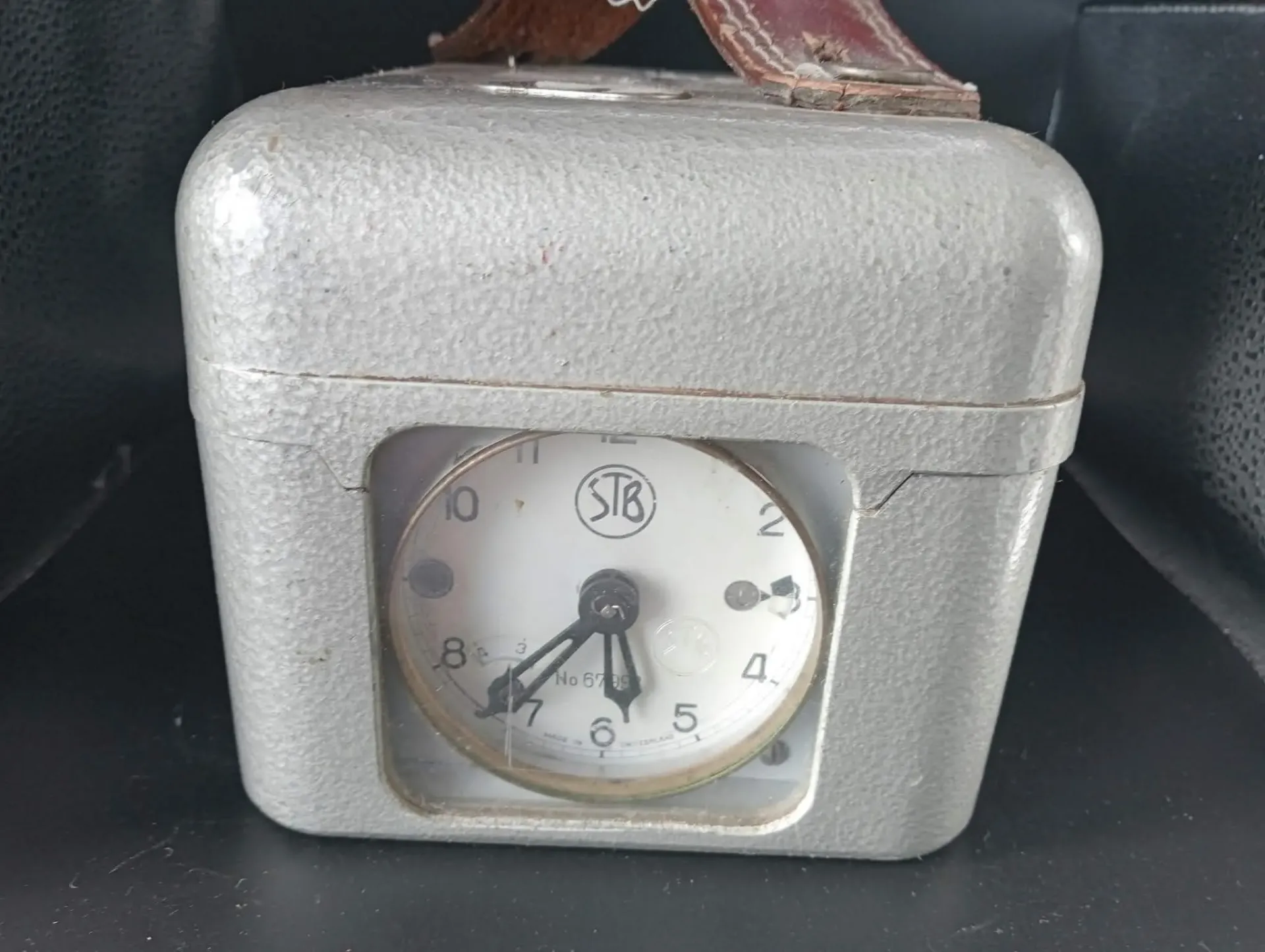 Ancien Constateur Colombophile STB Swiss Made Mécanique avec Scellé Métallique