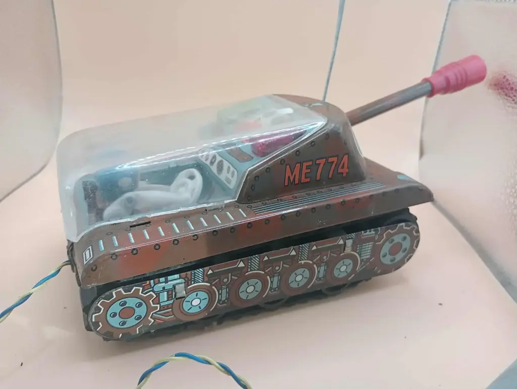 Vintage Tank ME774 