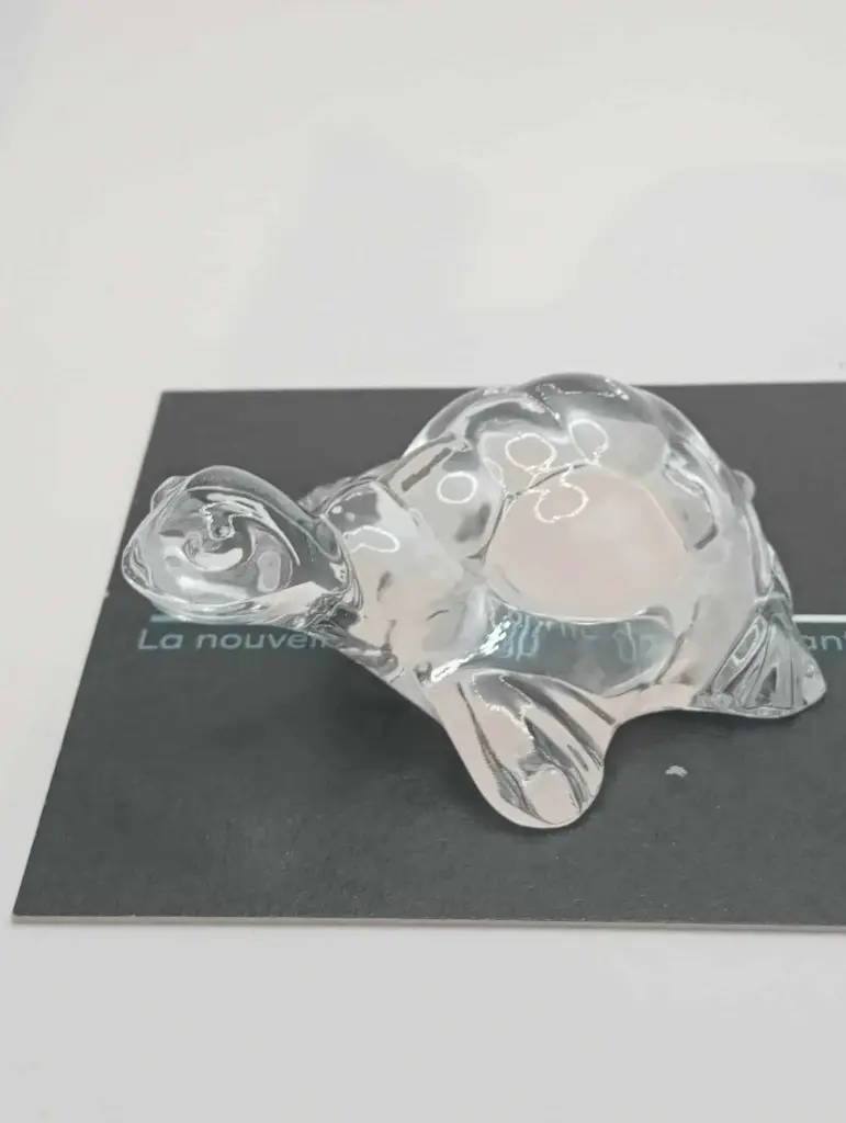 Petite tortue en verre transparent 