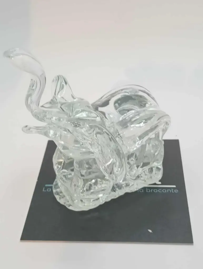 Éléphant en verre 