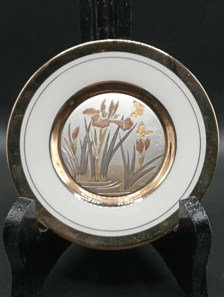 Decorative plate in Chokin art