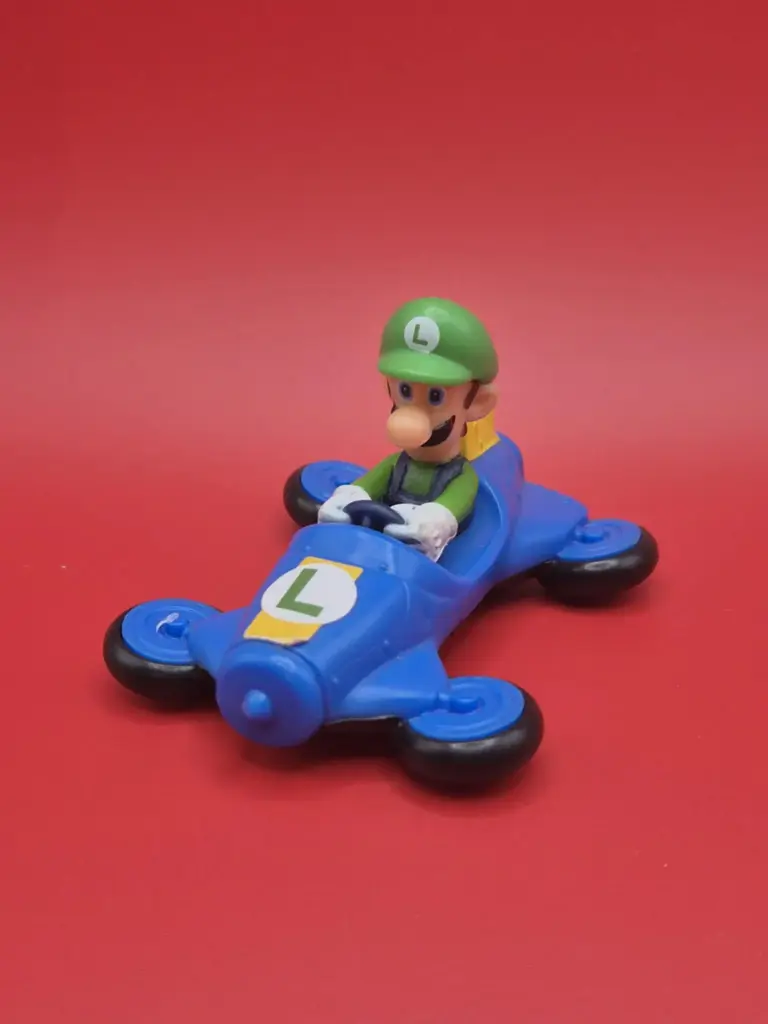 Statuetta Luigi in kart