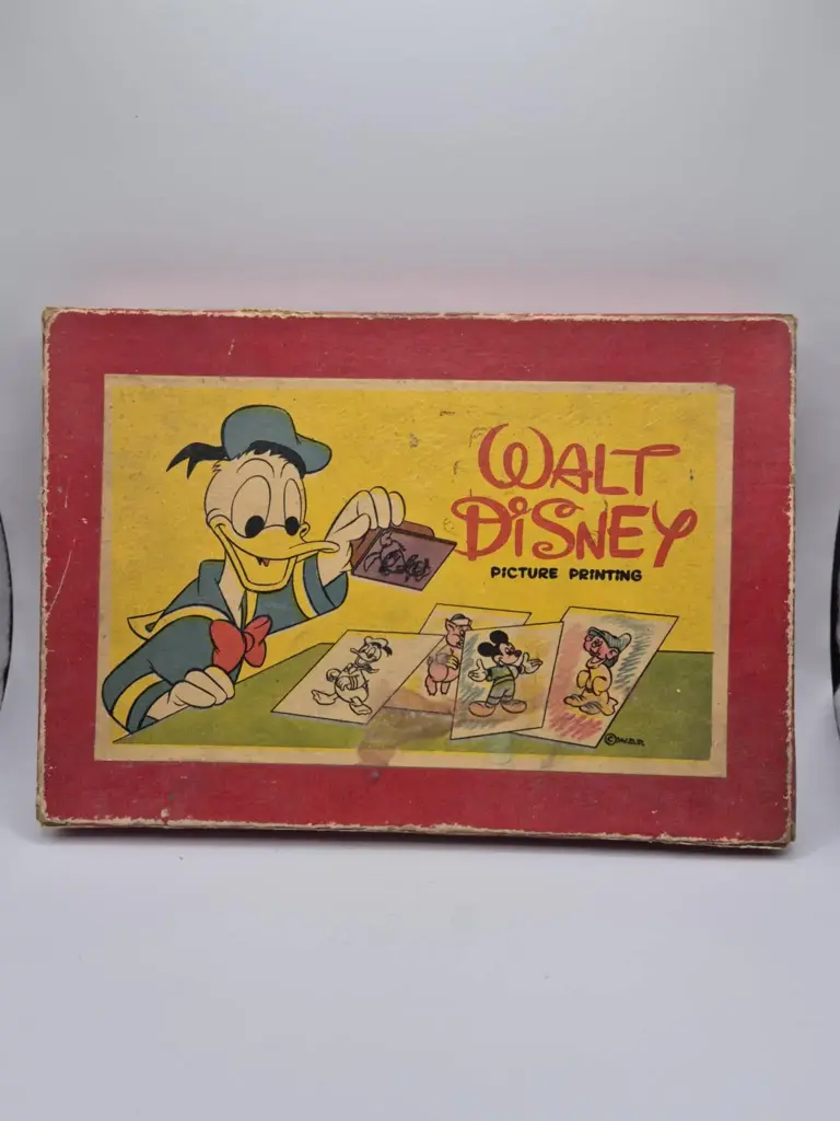 Caixa vintage de carimbos Disney – Mickey, Donald, Pluto e cia