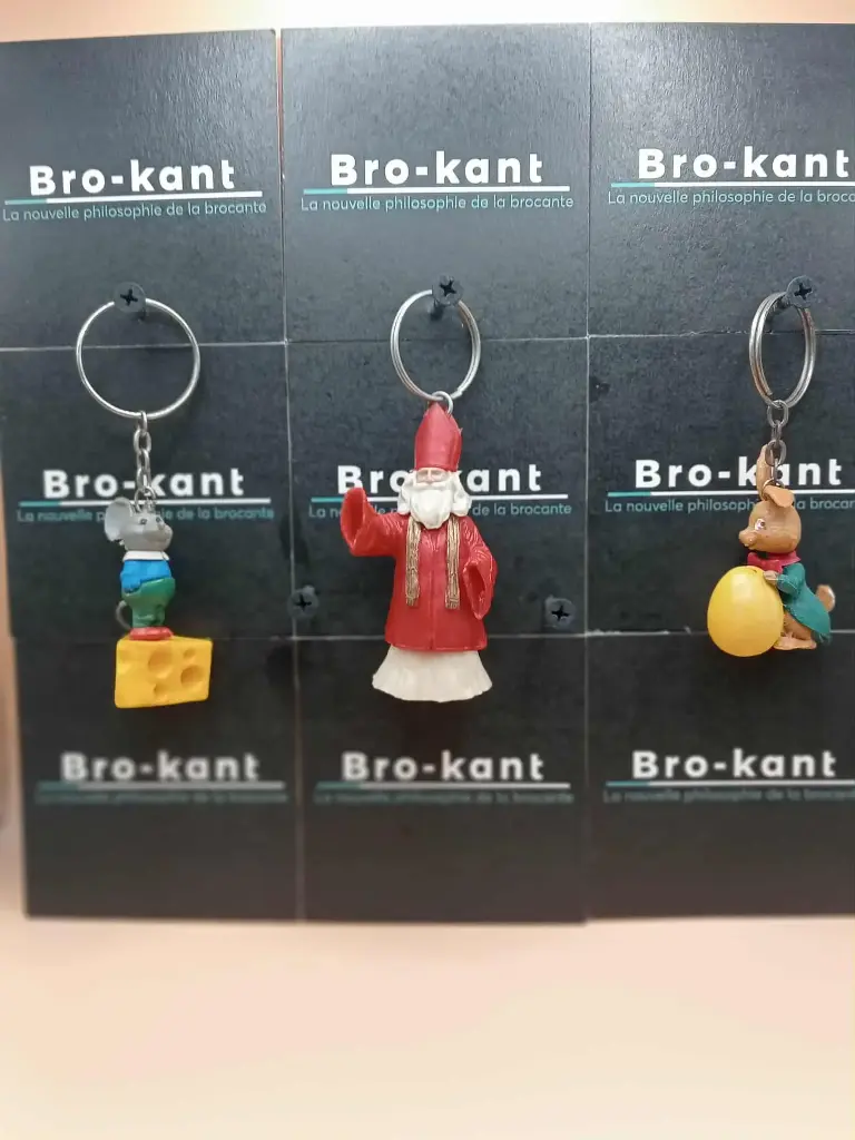 🔑 Lot de 3 porte-clés anciens – Souris, Saint Nicolas & lapin de pâques – Série fantaisie vintage